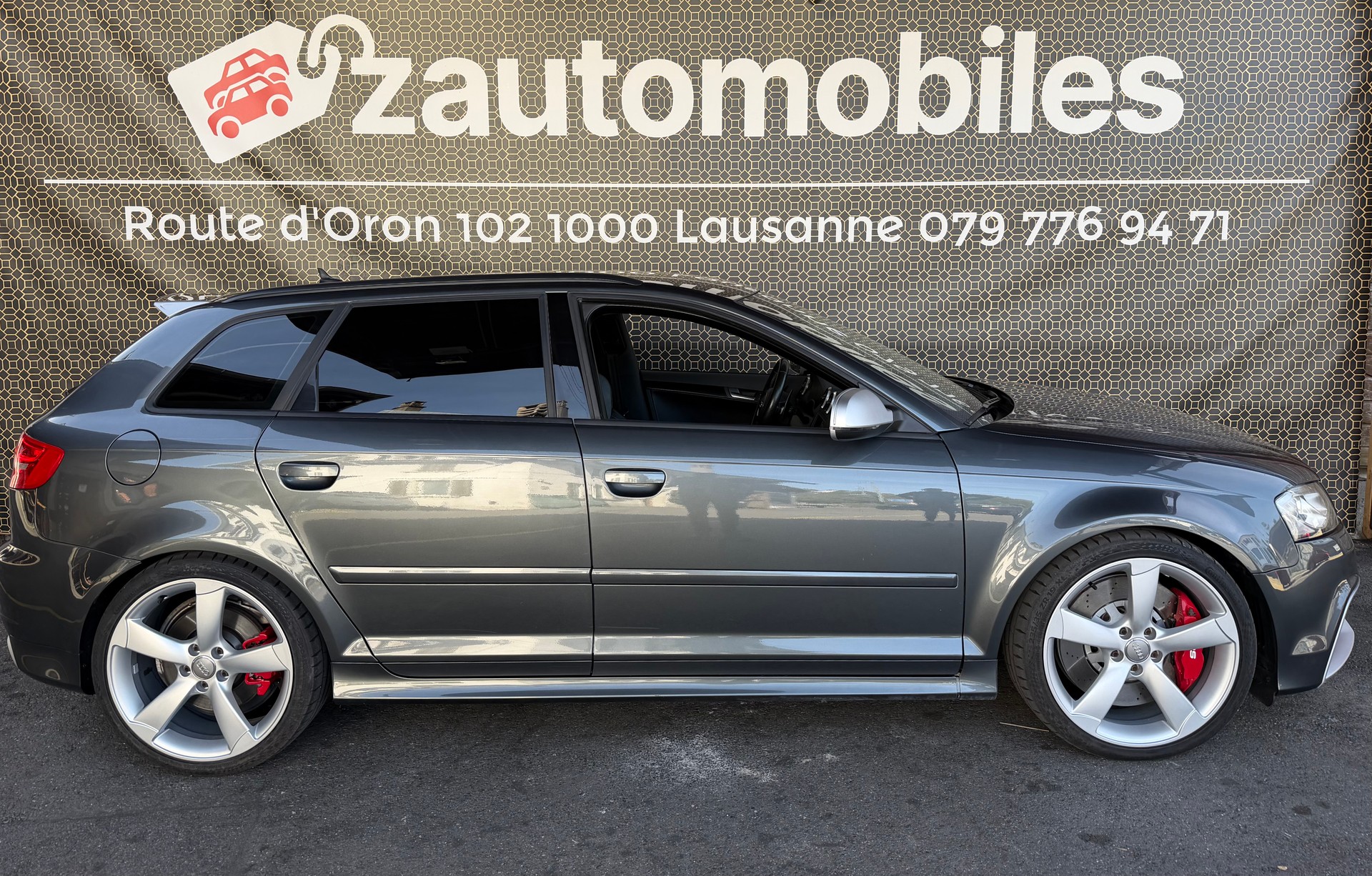 AUDI RS3 Sportback 2.5 TFSI quattro S-tronic-image-2
