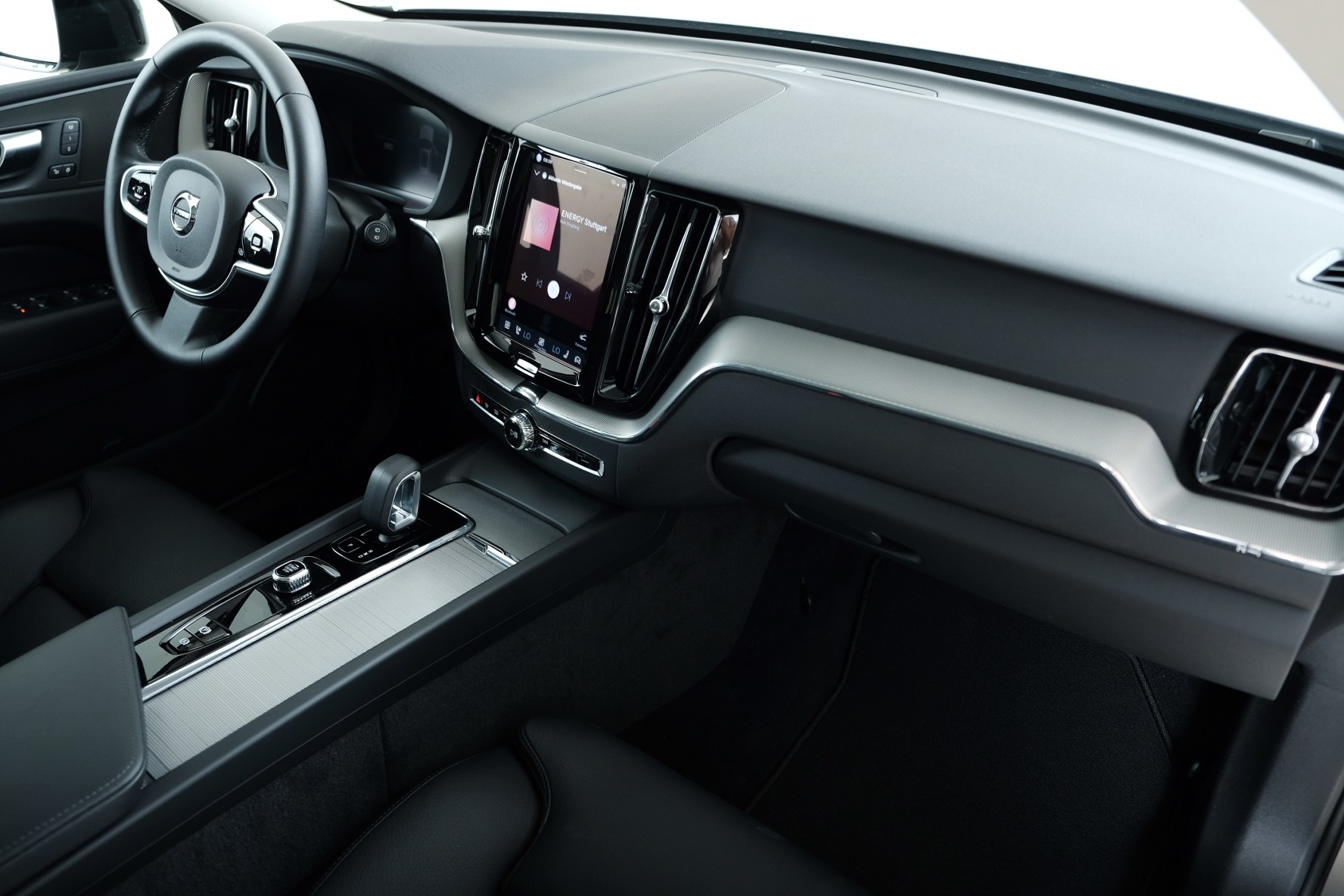 VOLVO XC60 2.0 T6 TE XCENTRIC eAWD-image-5