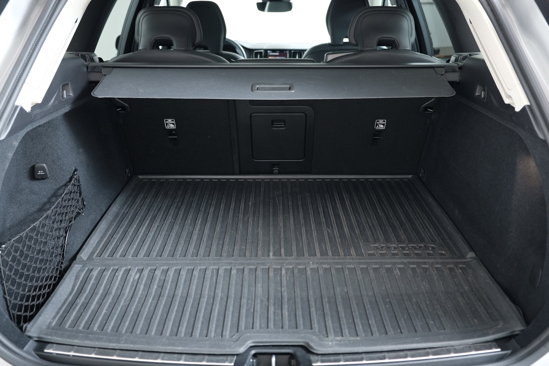VOLVO XC60 2.0 T6 TE XCENTRIC eAWD-image-13