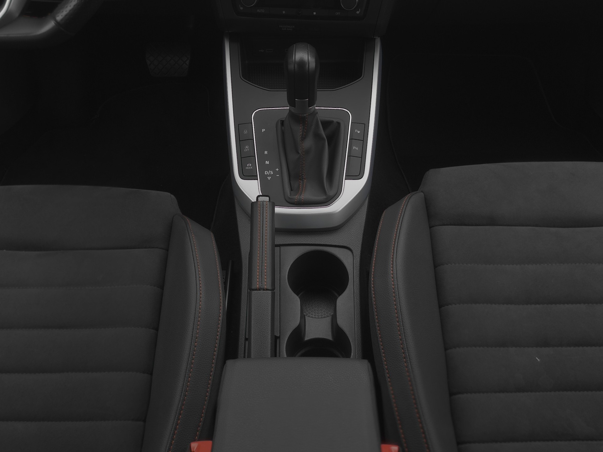 SEAT Arona 1.5 Eco TSI FR DSG-image-9