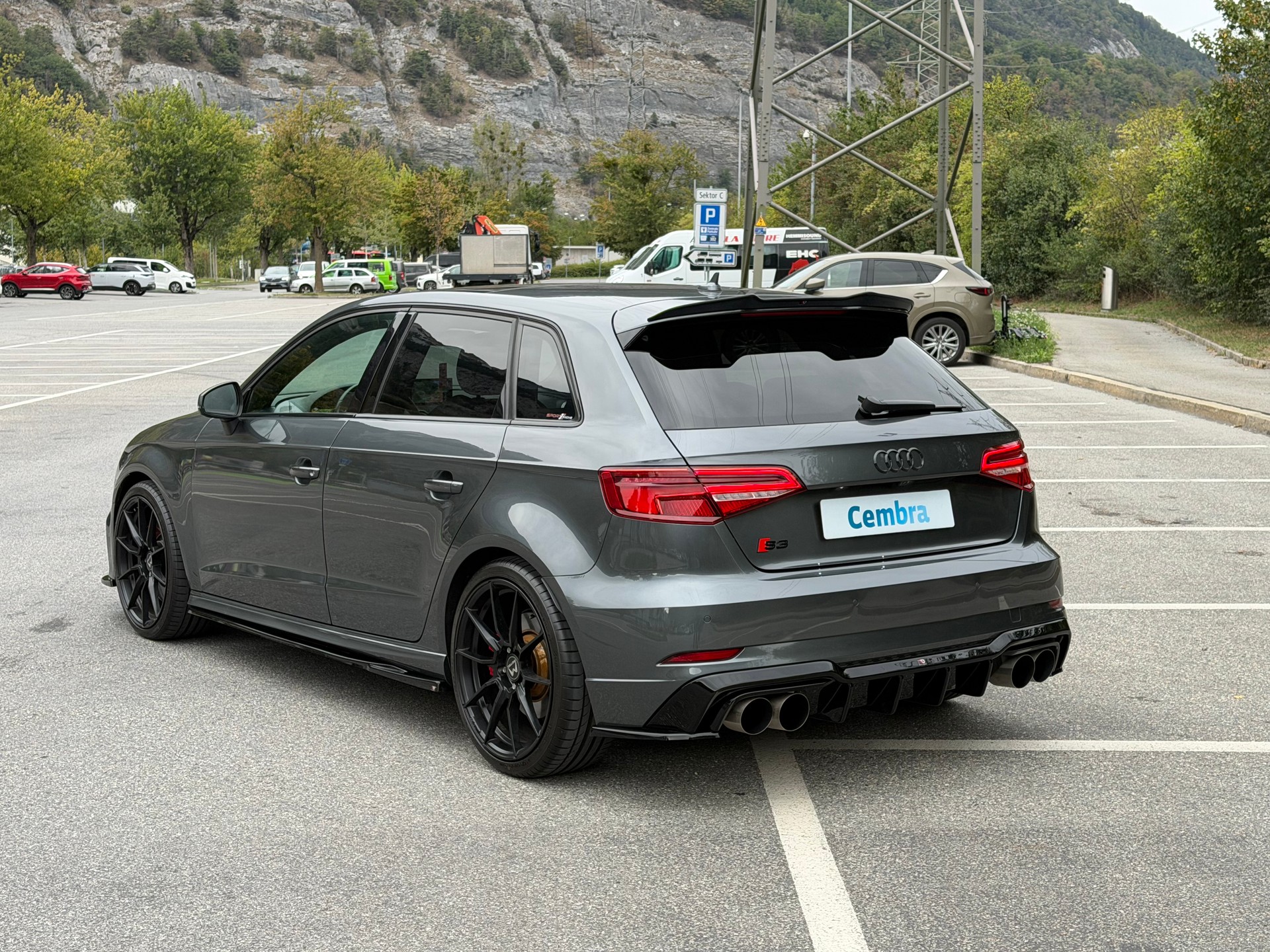 AUDI S3 Sportback 2.0 TFSI quattro S-tronic-image-6