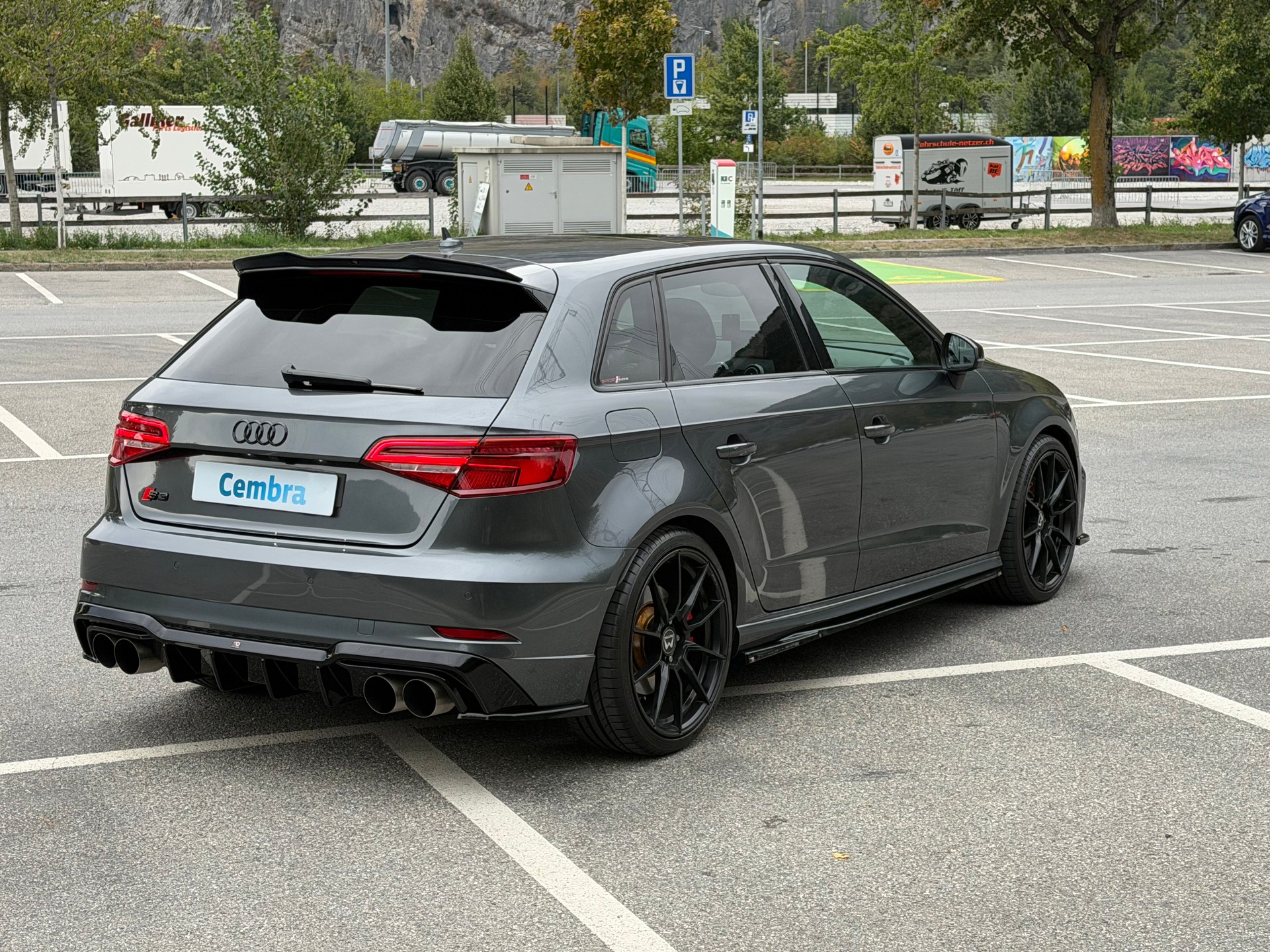 AUDI S3 Sportback 2.0 TFSI quattro S-tronic-image-4