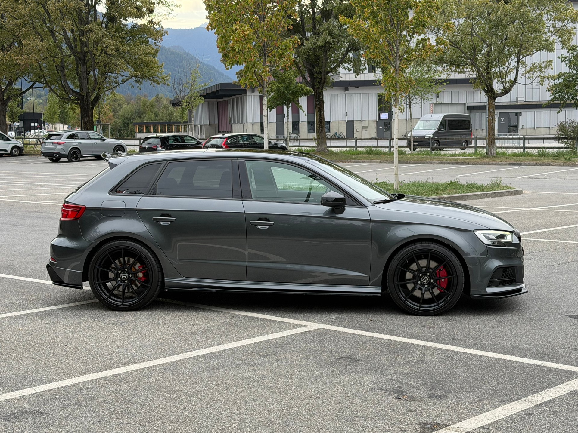 AUDI S3 Sportback 2.0 TFSI quattro S-tronic-image-3