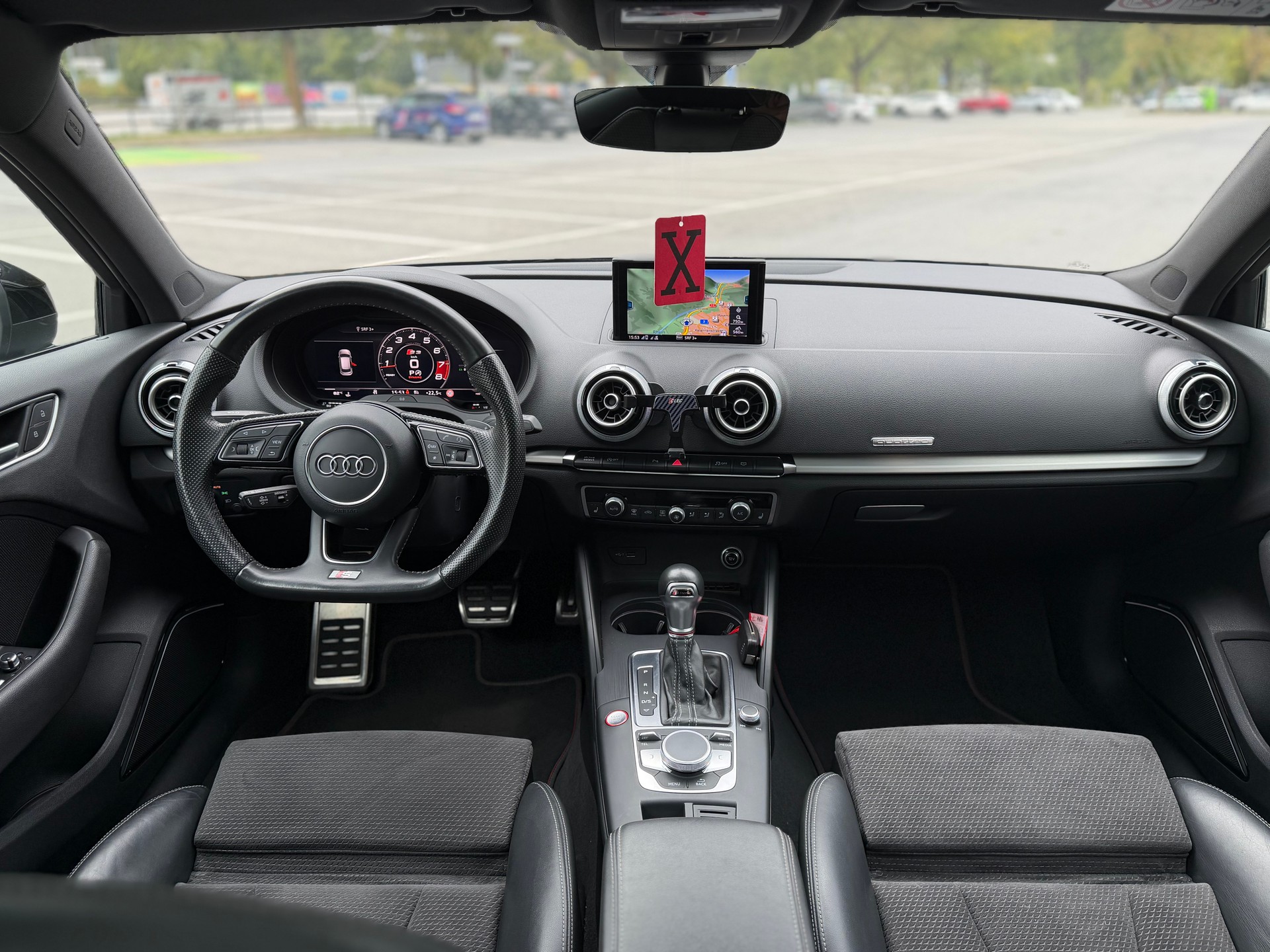 AUDI S3 Sportback 2.0 TFSI quattro S-tronic-image-11