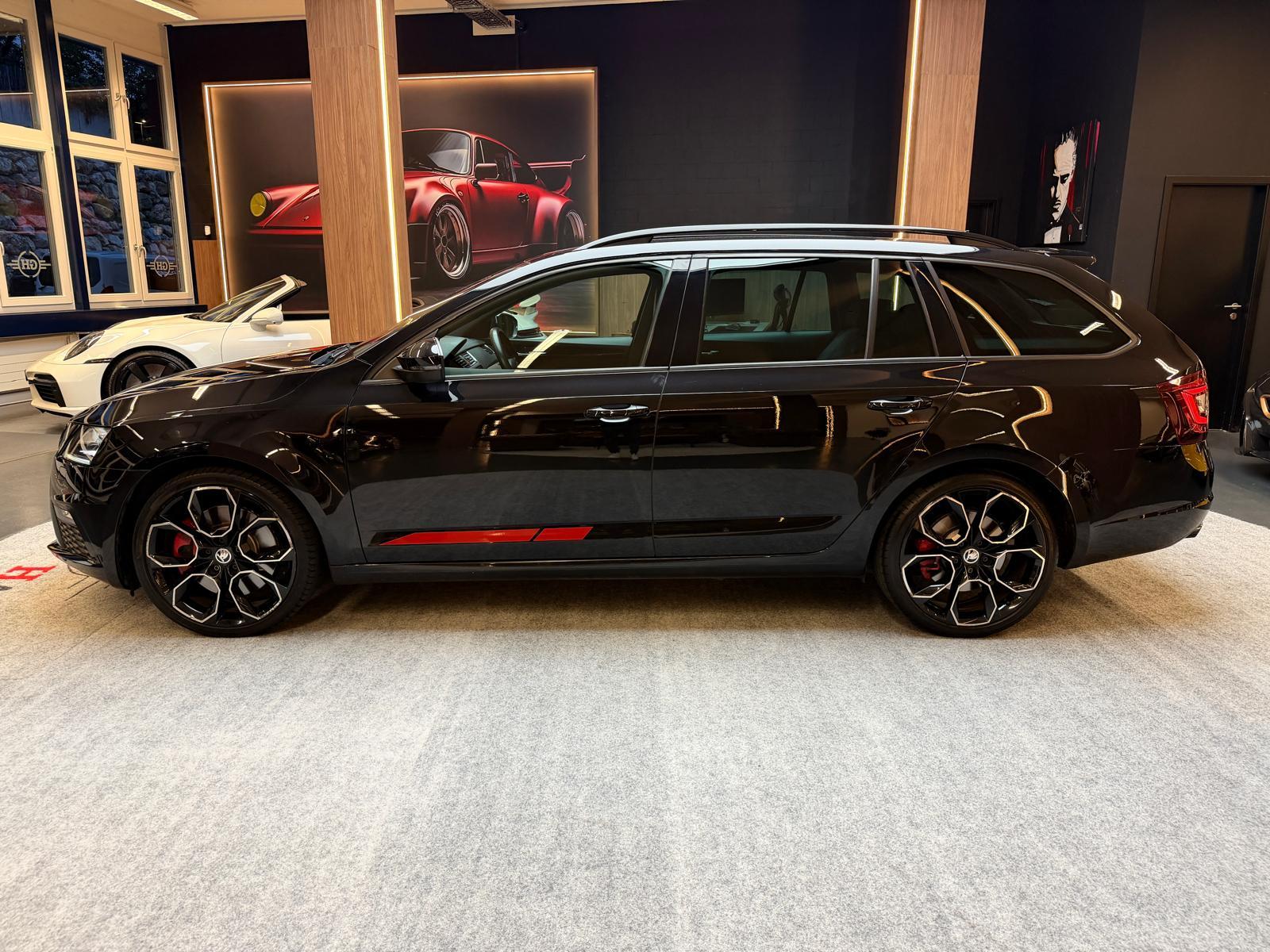 SKODA Octavia Combi 2.0 TSI 245 RS DSG-image-4