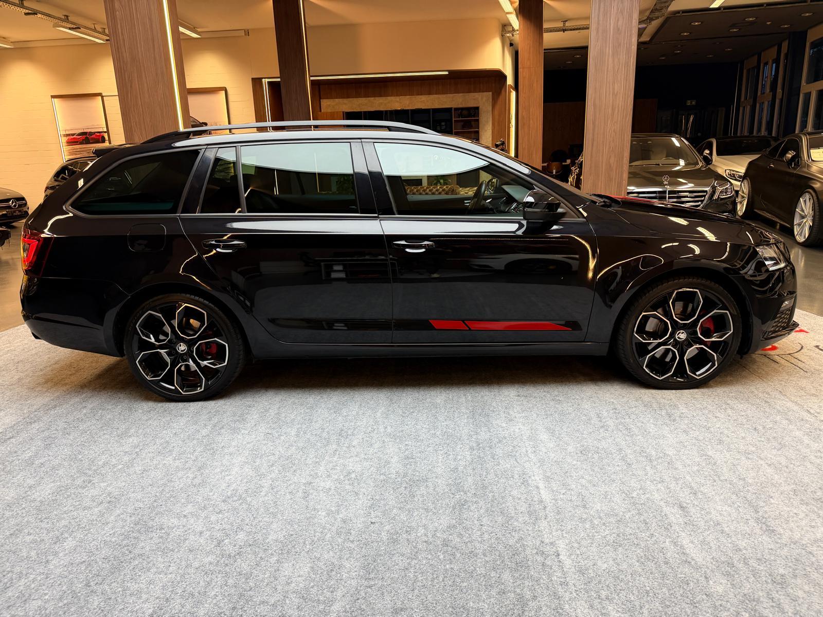 SKODA Octavia Combi 2.0 TSI 245 RS DSG-image-8