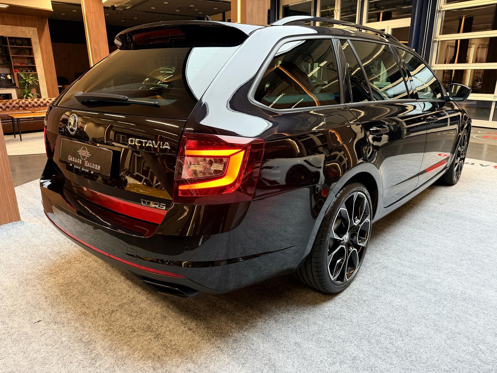 SKODA Octavia Combi 2.0 TSI 245 RS DSG-image-7