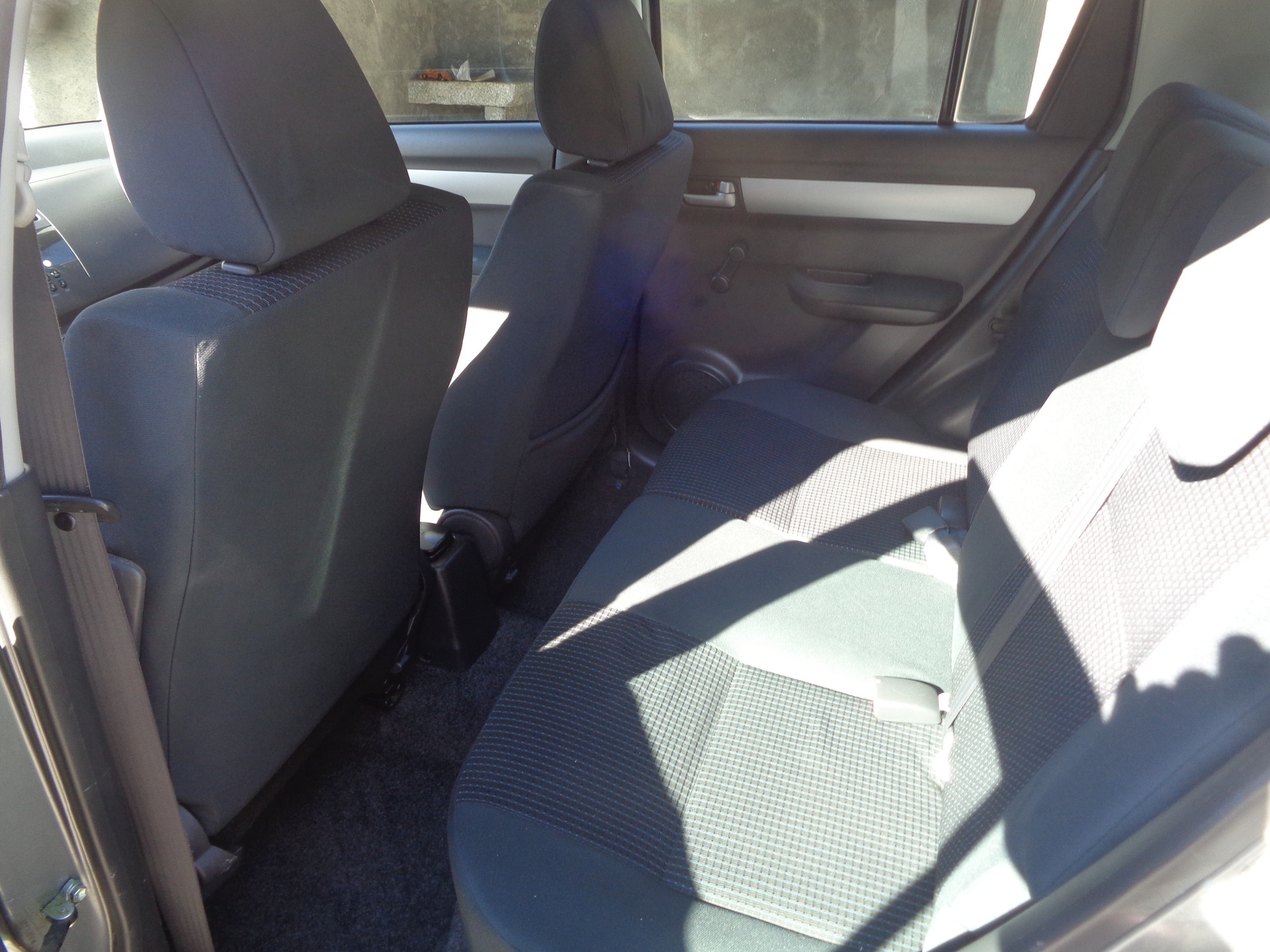 SUZUKI Swift 1.5i 16V VVT GL Top-image-9