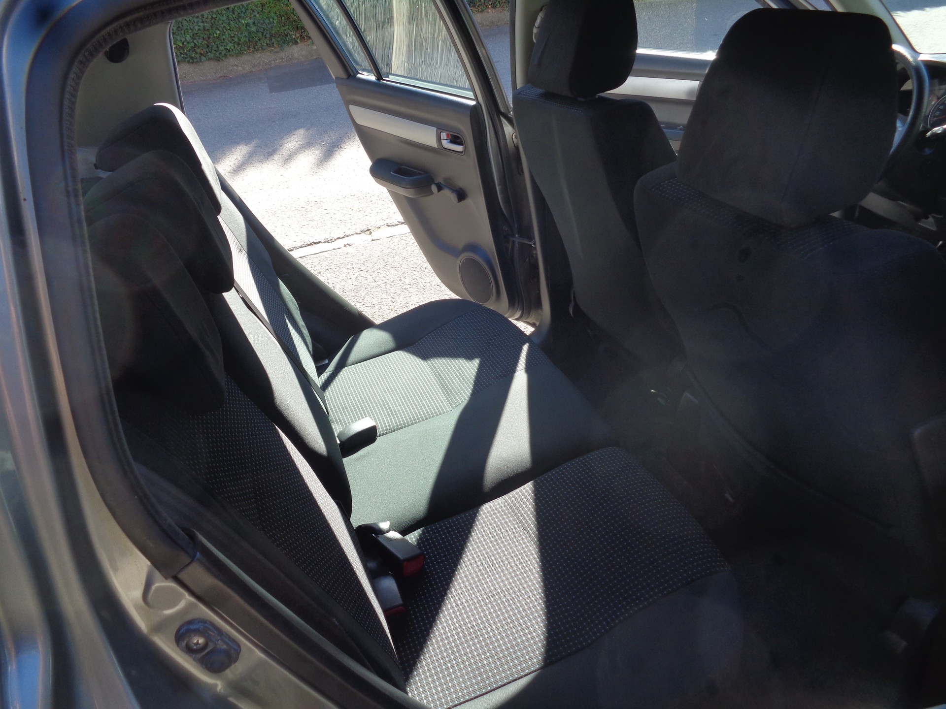 SUZUKI Swift 1.5i 16V VVT GL Top-image-12