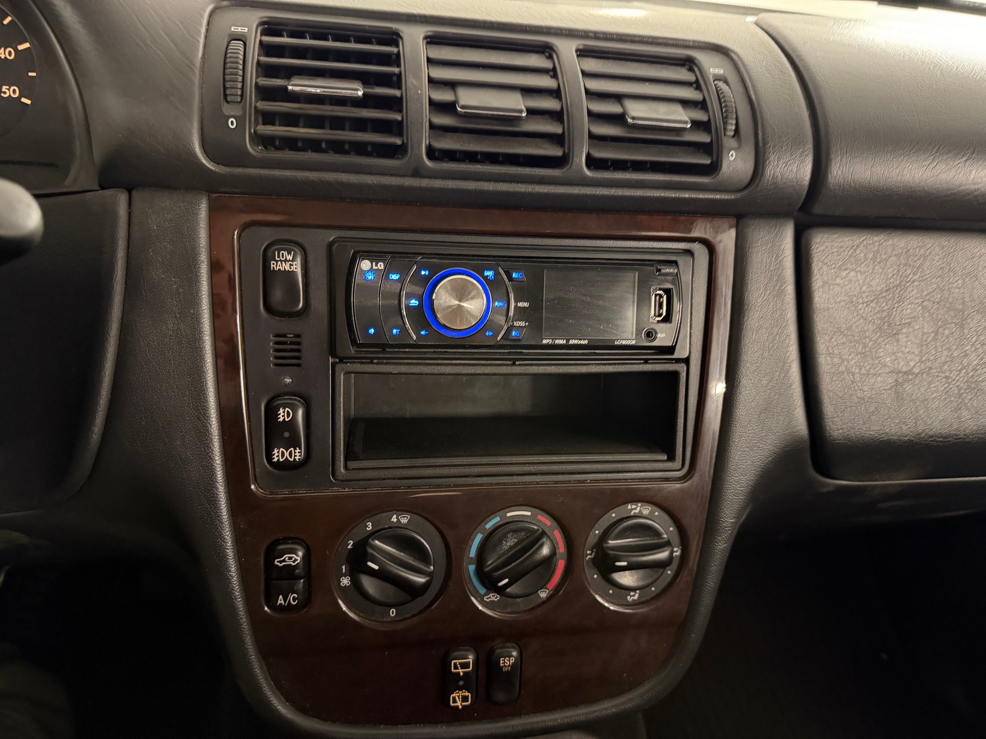 MERCEDES-BENZ ML 270 CDI-image-15