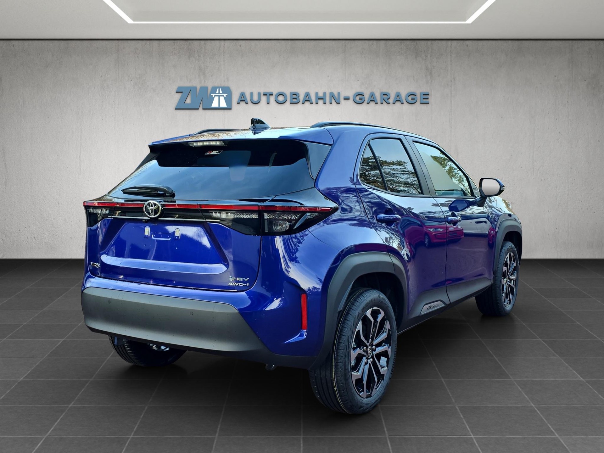 TOYOTA Yaris Cross 1.5 VVT-i HSD Trend AWD-i-image-4