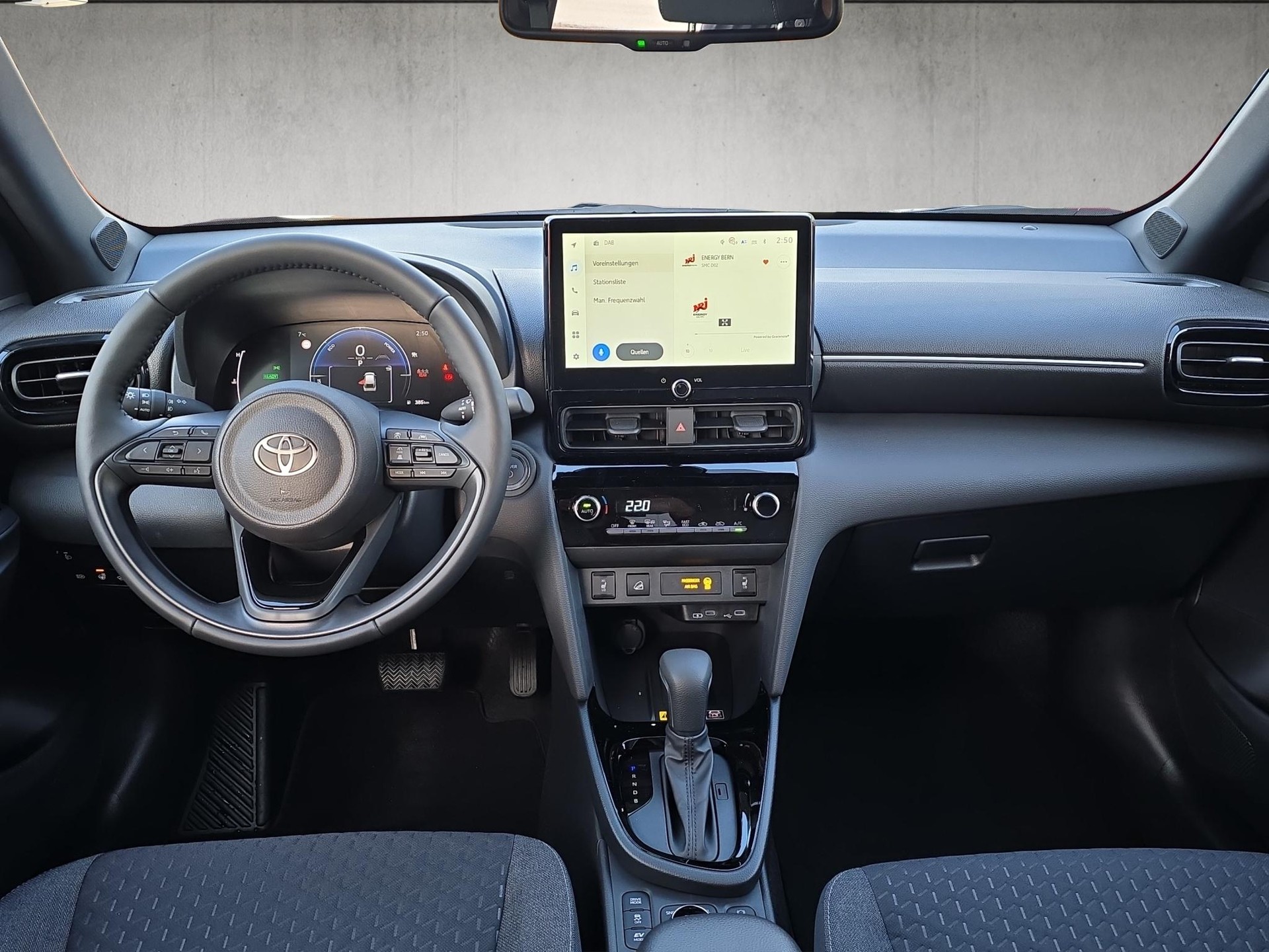TOYOTA Yaris Cross 1.5 VVT-i HSD Trend AWD-i-image-10