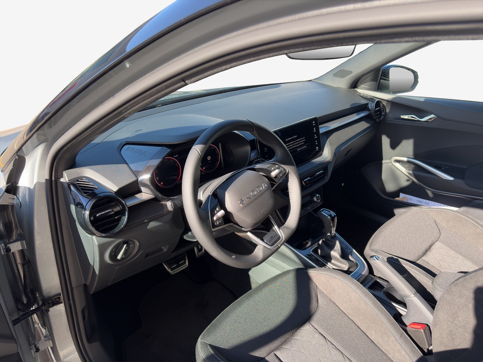 SKODA Fabia 1.0 TSI Monte Carlo DSG-image-8