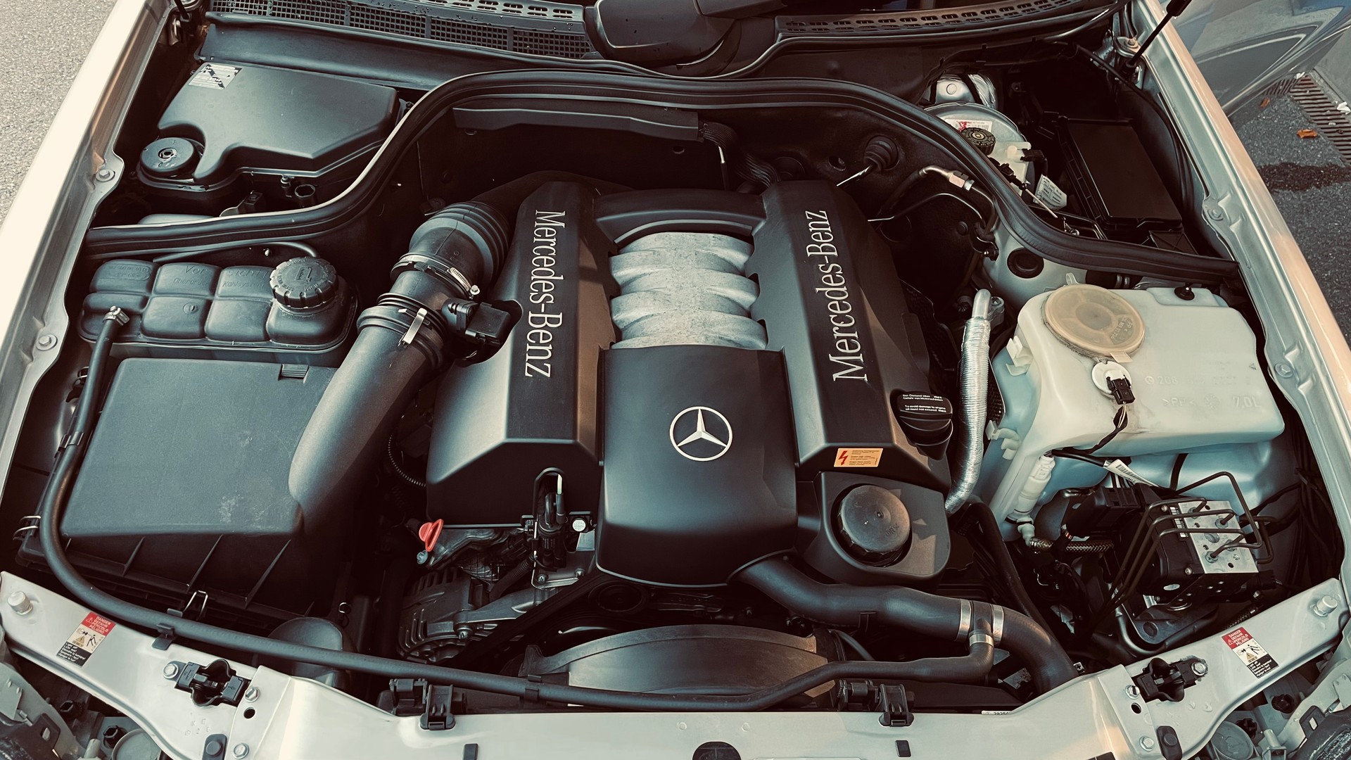 MERCEDES-BENZ CLK 320 V6-image-4