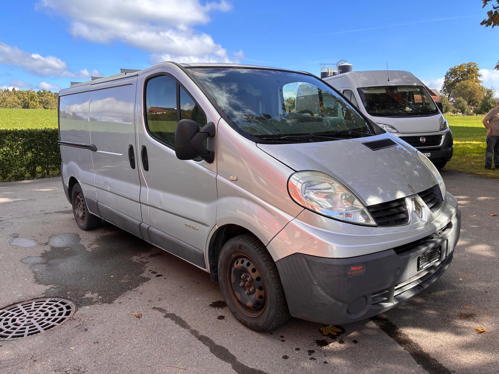 RENAULT Trafic 2.5 dCi 2.9t L2H1-image-3