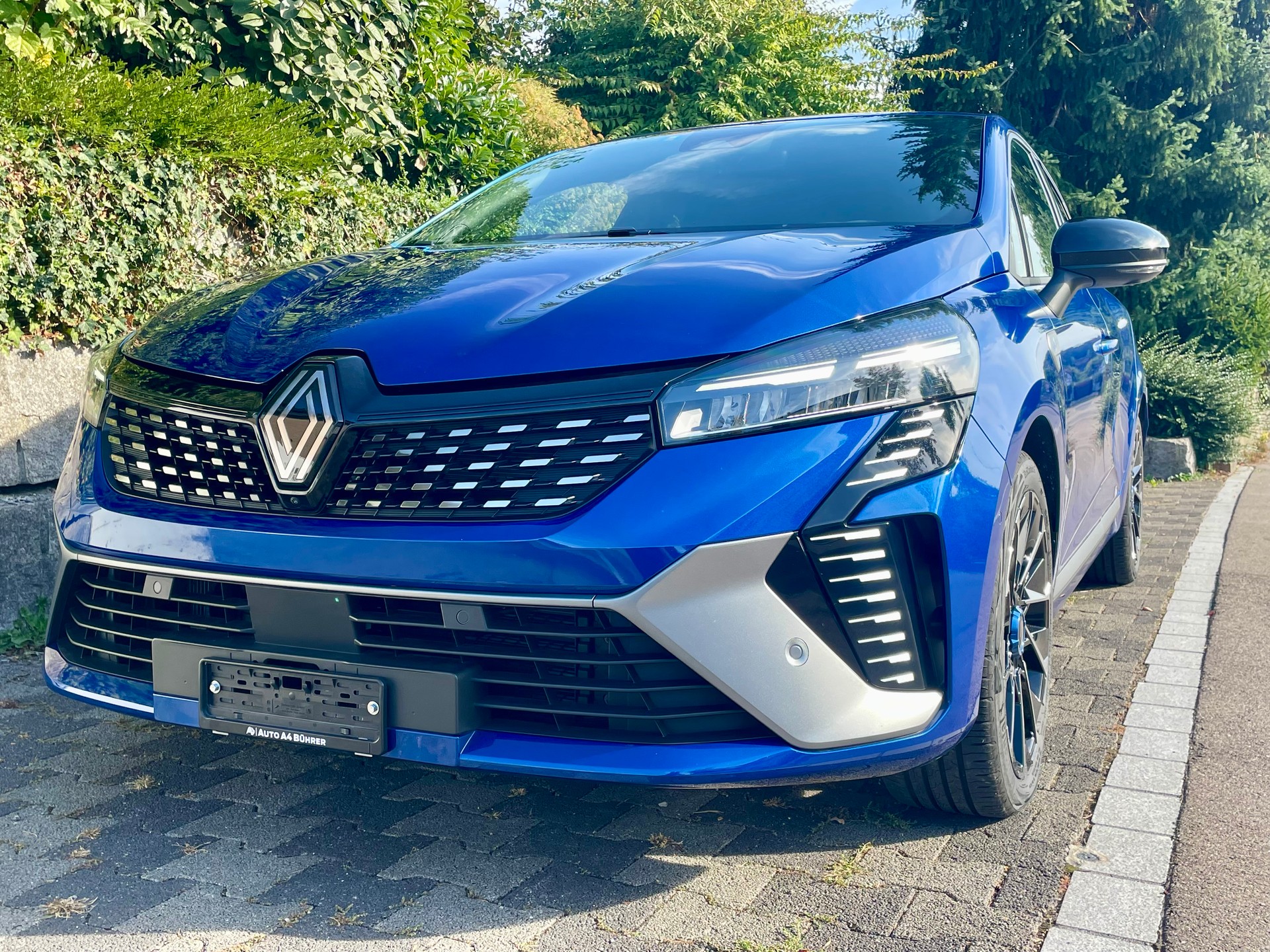 RENAULT Clio 1.6 E-Tech Esprit Alpine 143 PS Automat mit Abstandsregeltempomat und AHK!!-image-1
