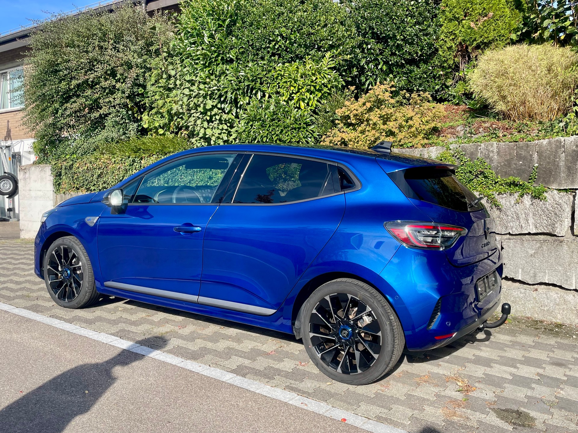 RENAULT Clio 1.6 E-Tech Esprit Alpine 143 PS Automat mit Abstandsregeltempomat und AHK!!-image-4