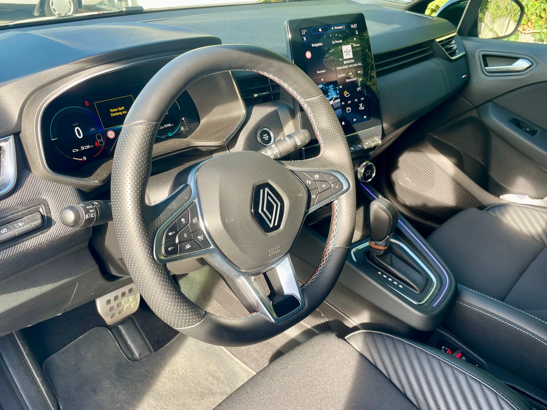 RENAULT Clio 1.6 E-Tech Esprit Alpine 143 PS Automat mit Abstandsregeltempomat und AHK!!-image-12