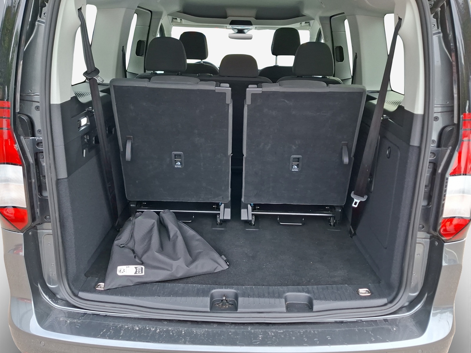 VW Caddy Maxi 1.5 TSI Plug in Hybrid Life DSG-image-11