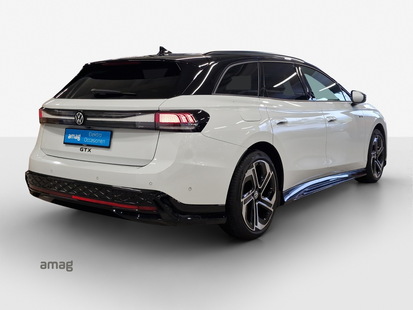 VW ID.7 Tourer GTX 86 kWh GTX United 4 Motion-image-4