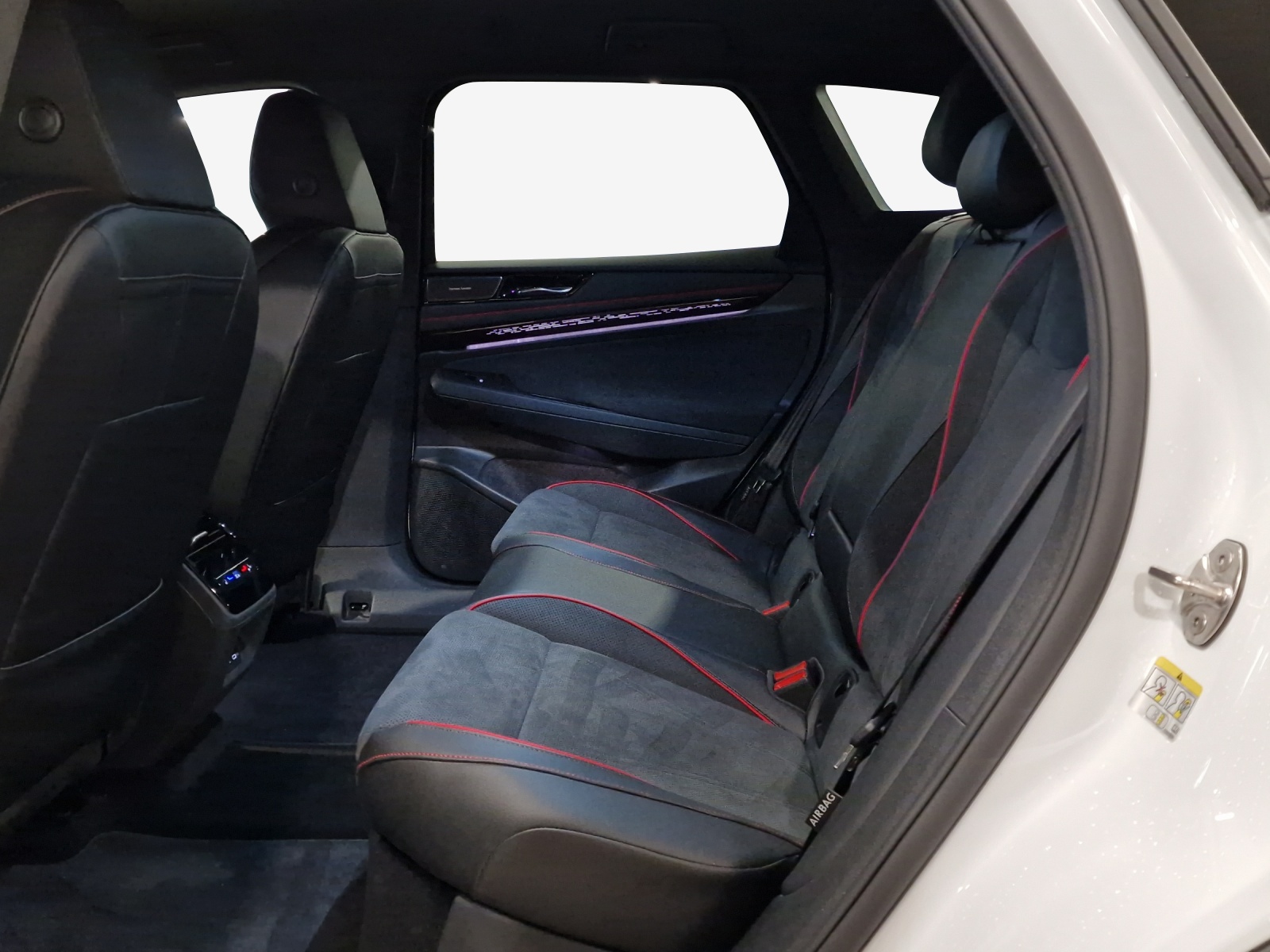 VW ID.7 Tourer GTX 86 kWh GTX United 4 Motion-image-11