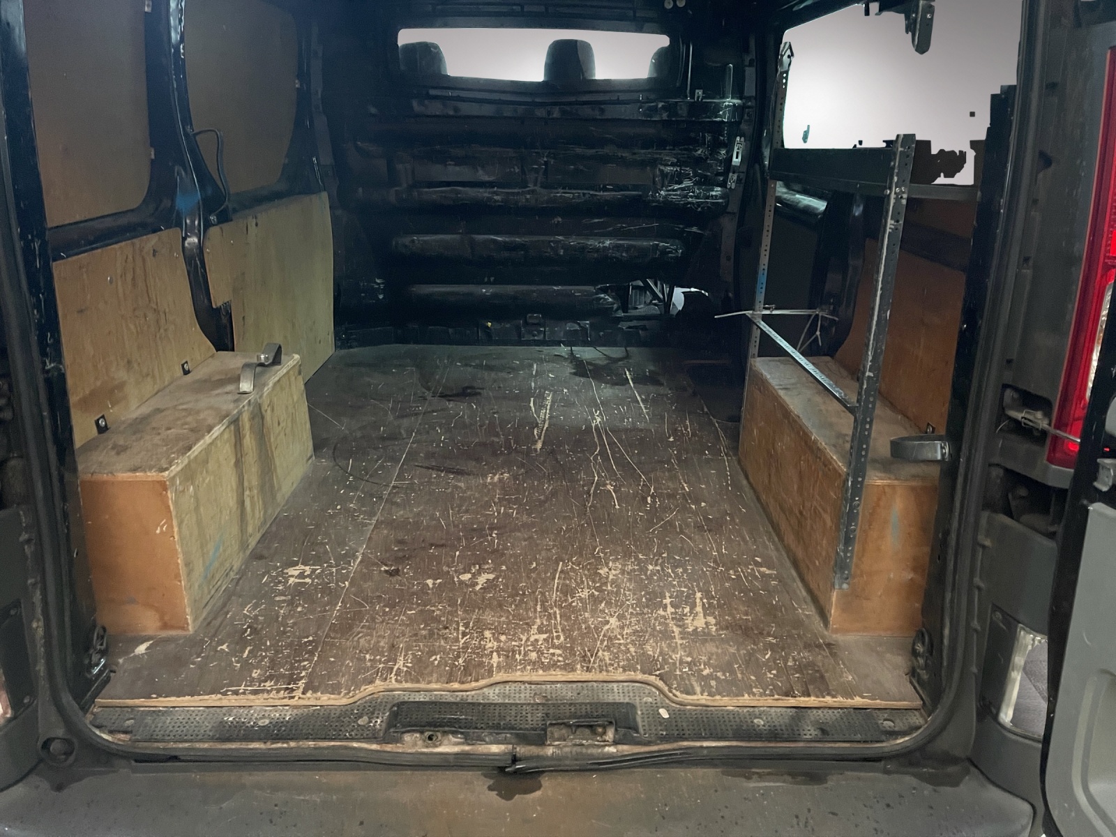 RENAULT Trafic 2.0 dCi 115 2.9t L1H1-image-17