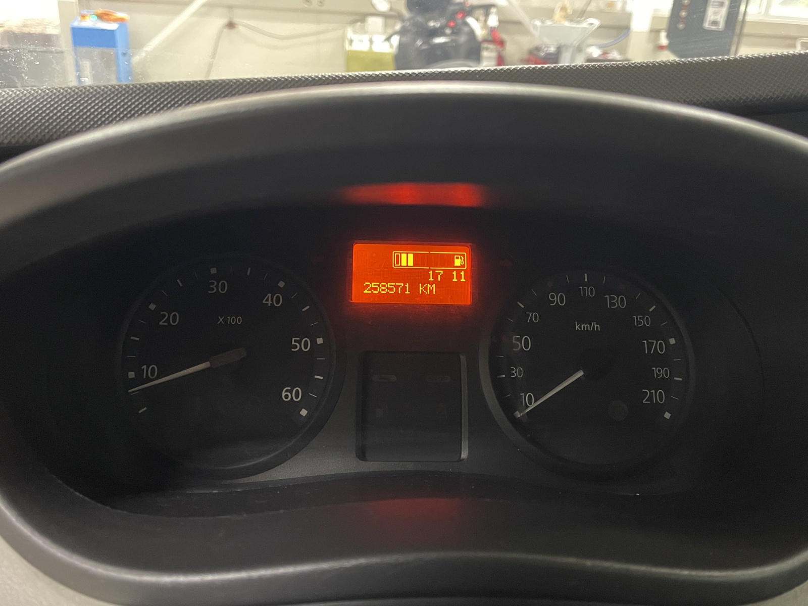 RENAULT Trafic 2.0 dCi 115 2.9t L1H1-image-18