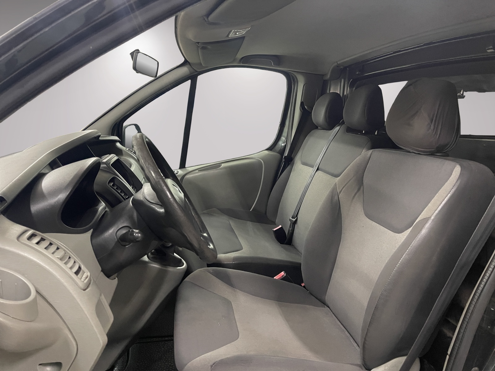 RENAULT Trafic 2.0 dCi 115 2.9t L1H1-image-7