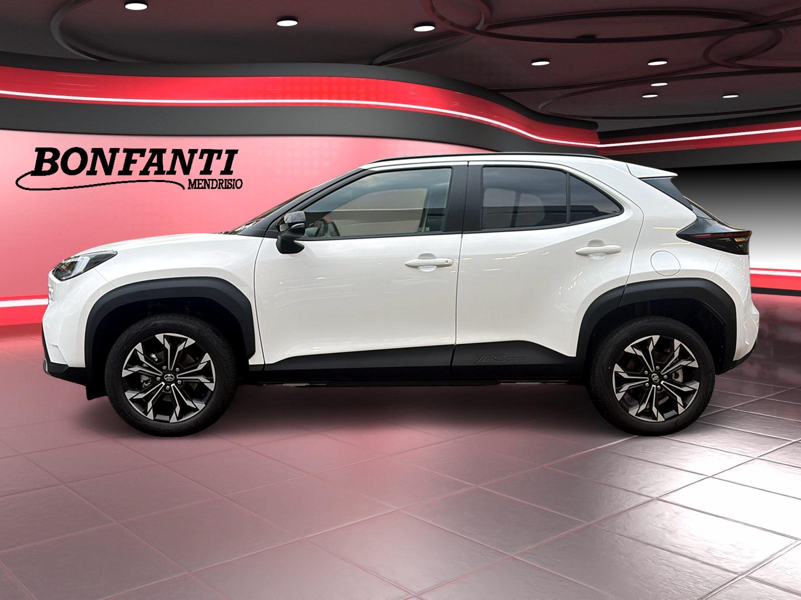 TOYOTA Yaris Cross 1.5 VVT-i HSD Trend AWD-i-image-3