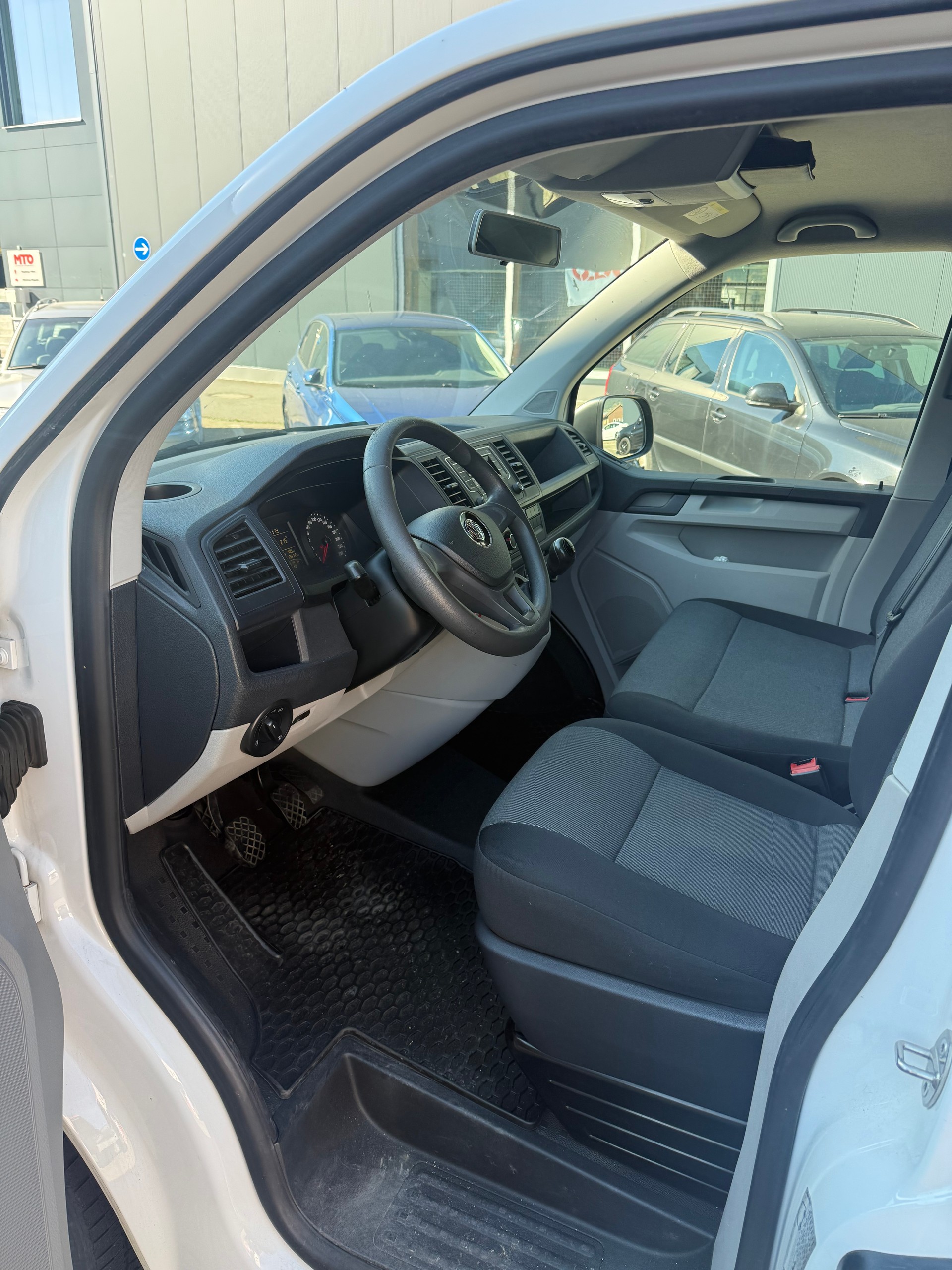 VW T6 2.0 TDI 4Motion-image-8