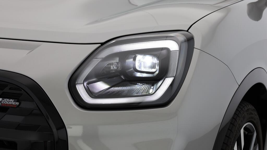 MINI John Cooper Works Countryman ALL4-image-16