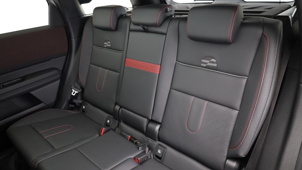 MINI John Cooper Works Countryman ALL4-image-21