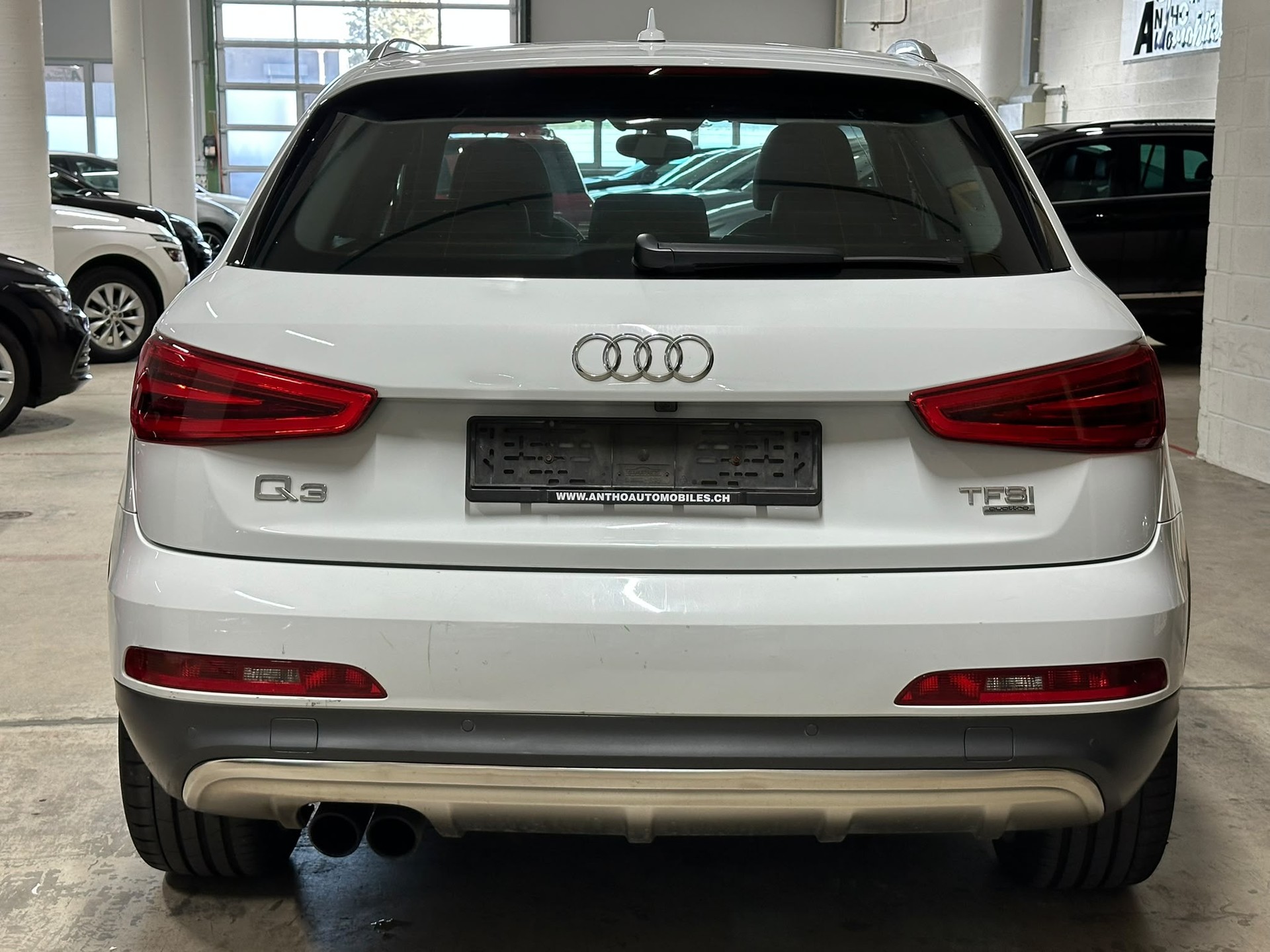 AUDI Q3 2.0 TFSI quattro S-tronic-image-3