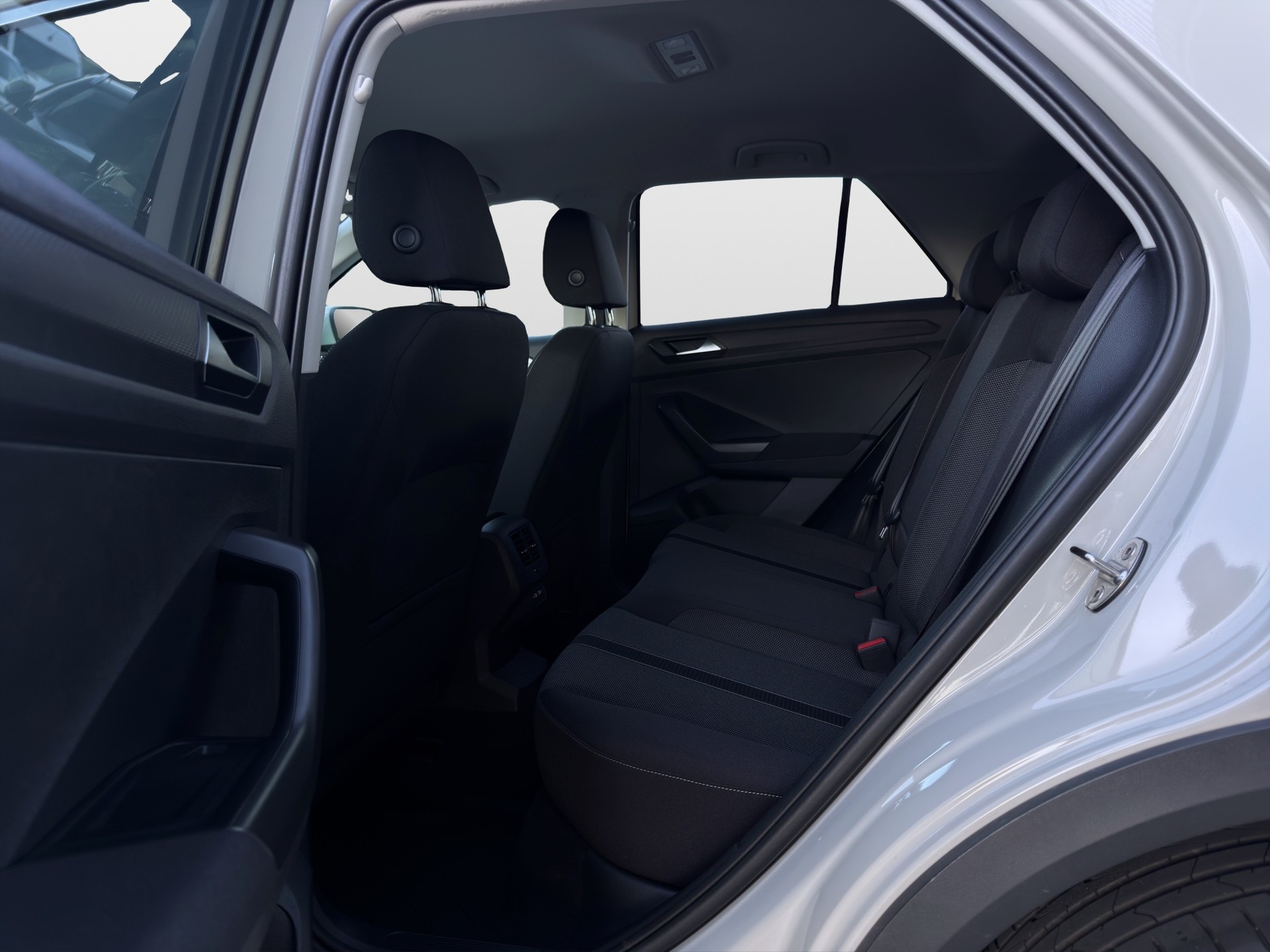 VW T-Roc 1.5 TSI EVO Life United DSG*Ab MFK,1 Jahr oder 20'000km Garantie auf Motor und Getriebe*-image-8
