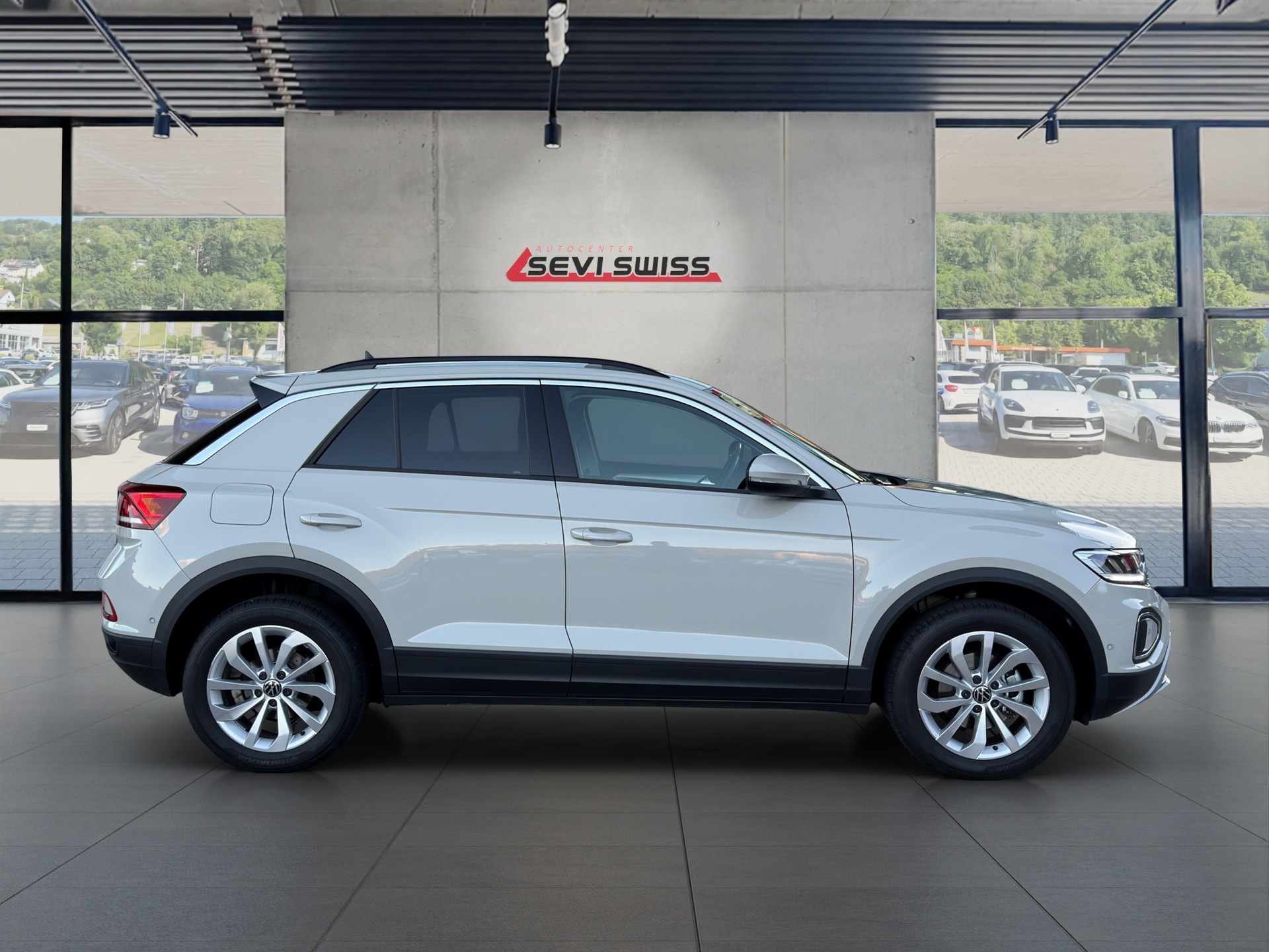 VW T-Roc 1.5 TSI EVO Life United DSG*Ab MFK,1 Jahr oder 20'000km Garantie auf Motor und Getriebe*-showroom-element-1