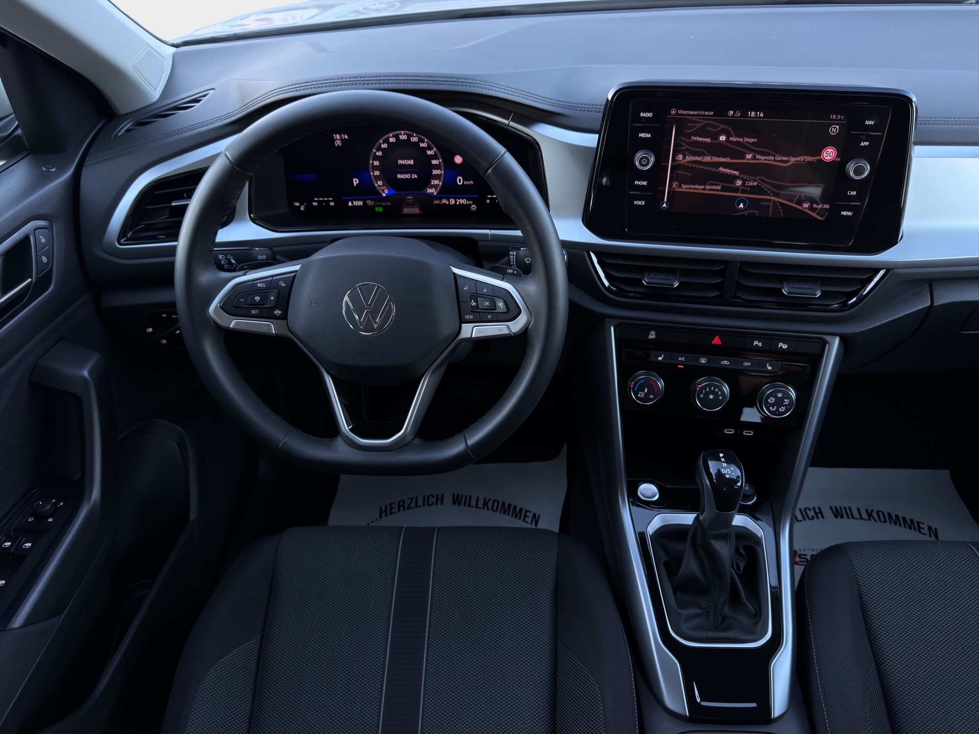 VW T-Roc 1.5 TSI EVO Life United DSG*Ab MFK,1 Jahr oder 20'000km Garantie auf Motor und Getriebe*-image-9