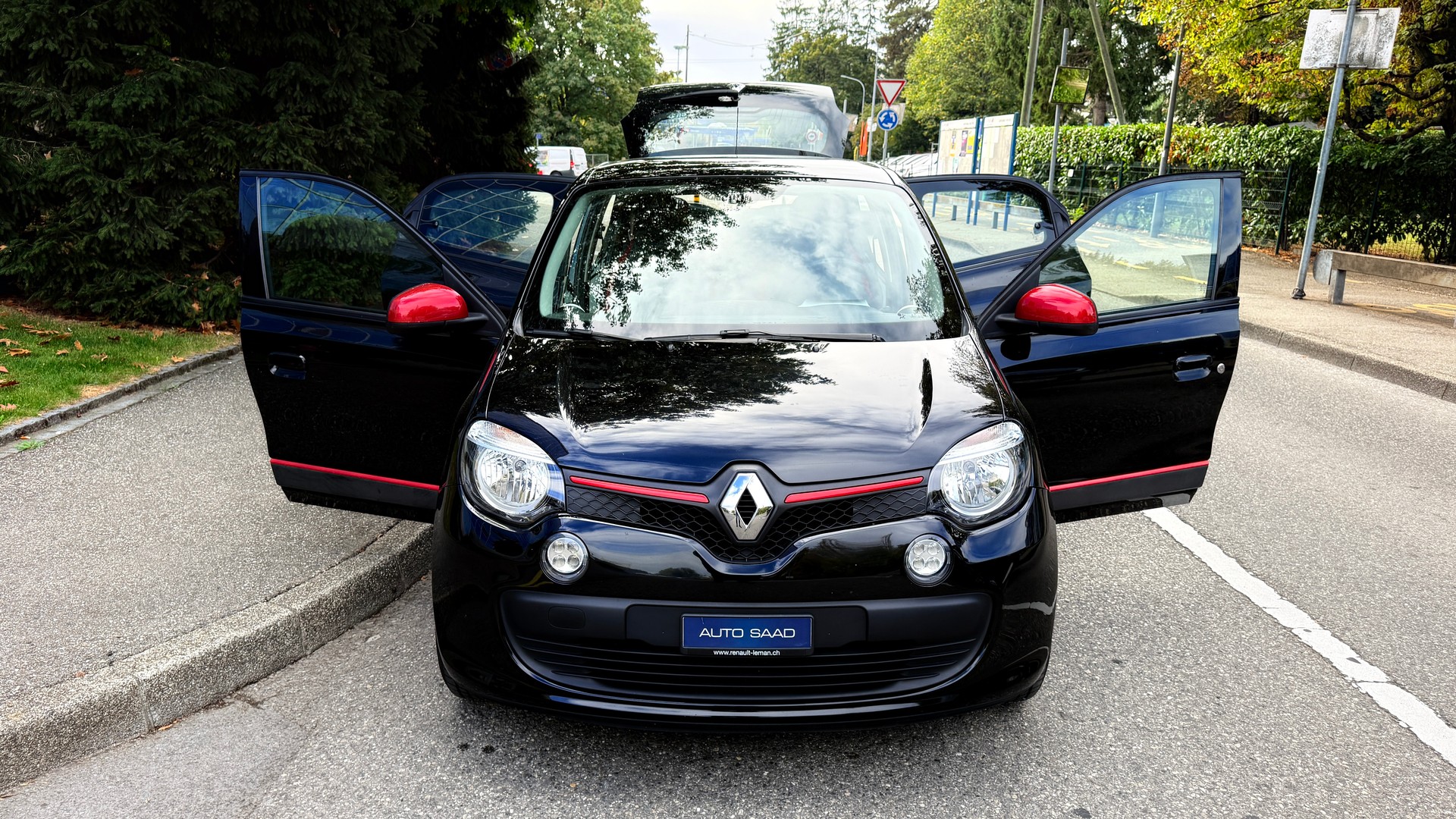 RENAULT Twingo 1.0 Life-image-12