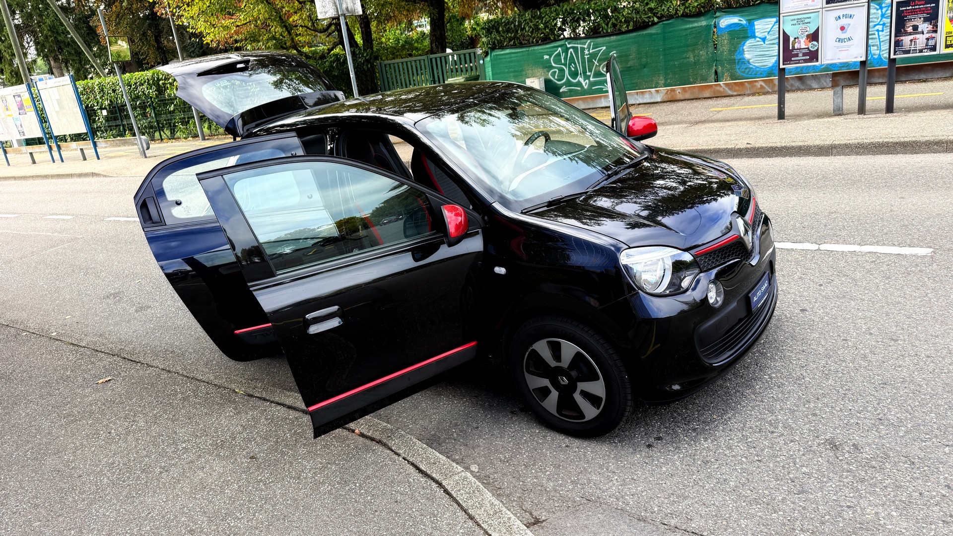 RENAULT Twingo 1.0 Life-image-13