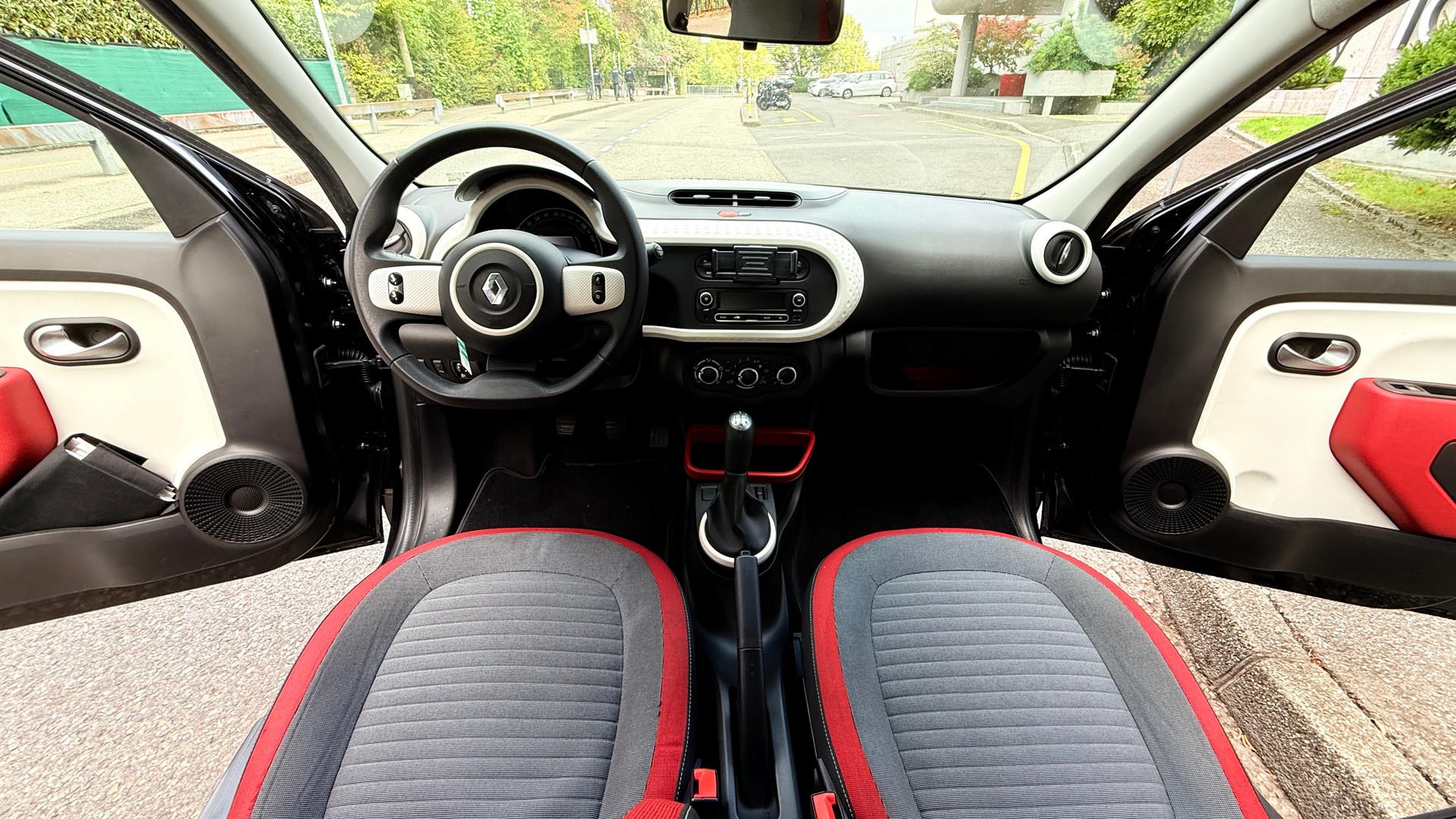 RENAULT Twingo 1.0 Life-image-8