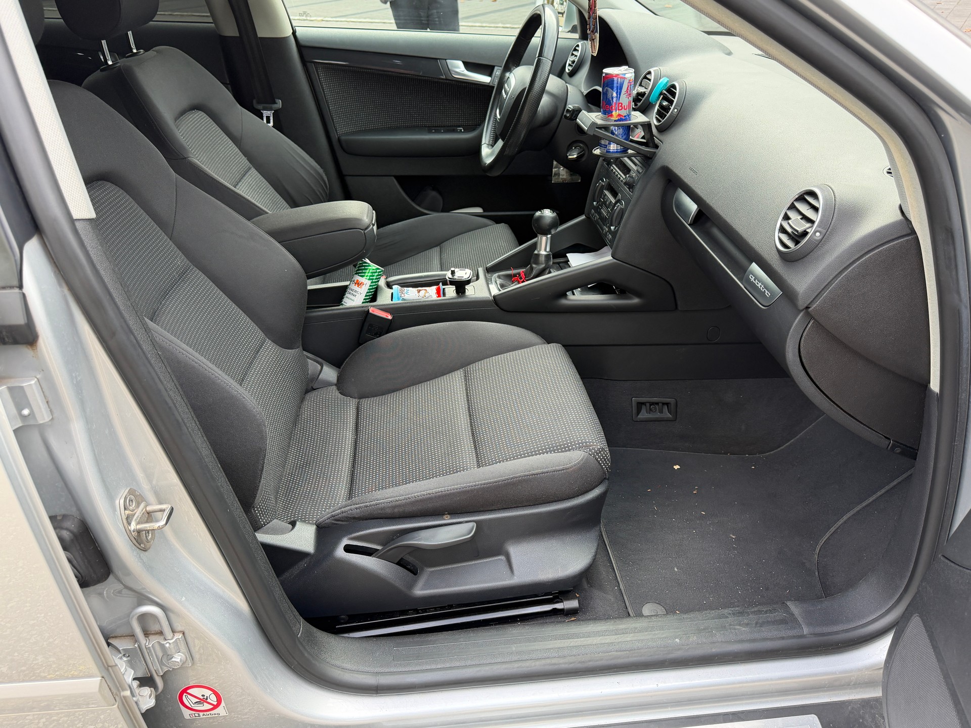 AUDI A3 Sportback 2.0 TDI Attraction quattro-image-9