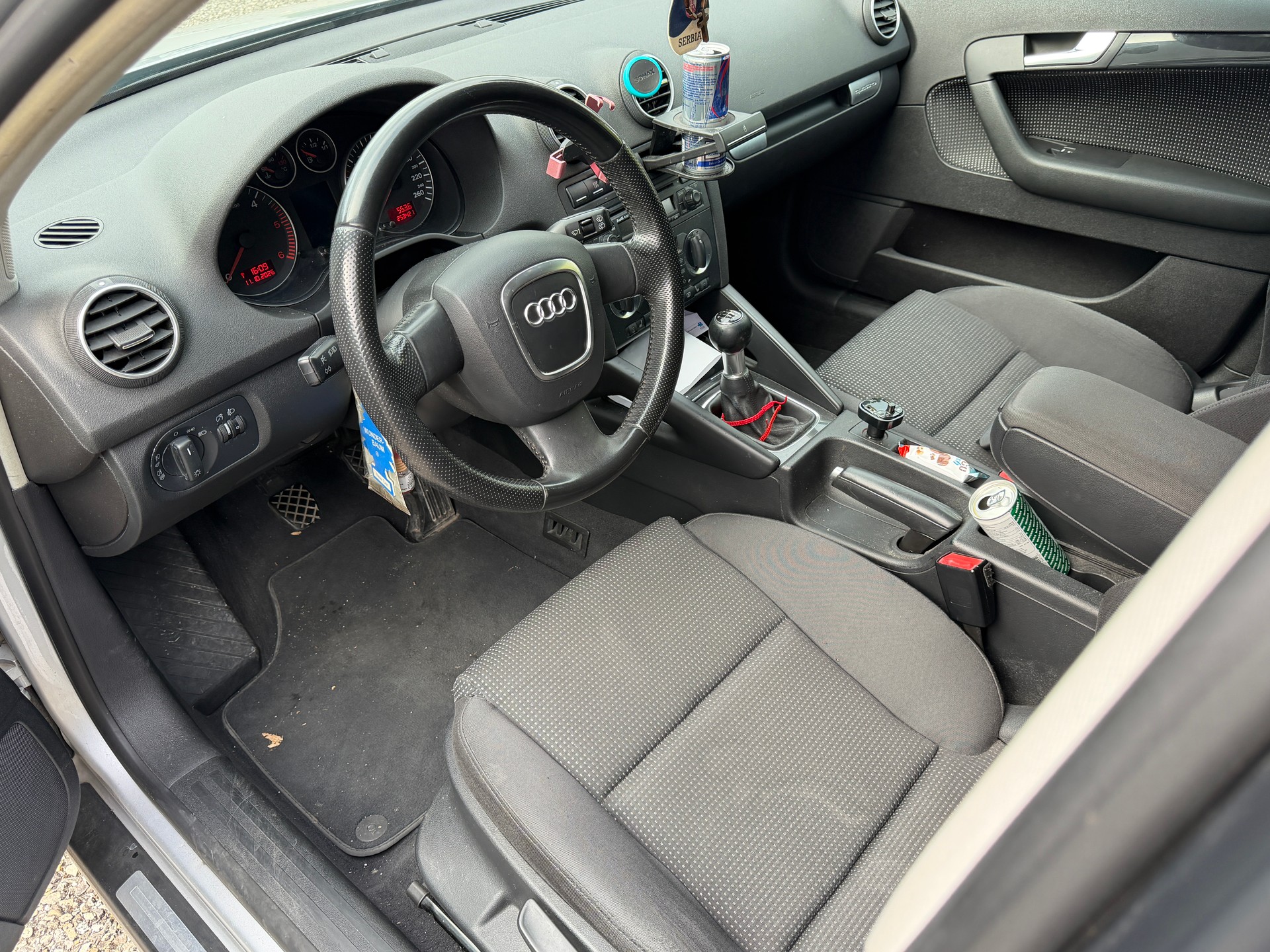 AUDI A3 Sportback 2.0 TDI Attraction quattro-image-8