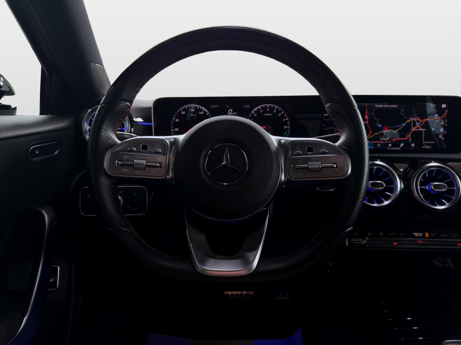 MERCEDES-BENZ A 250e AMG Line 8G-DCT*Frisch ab MFK,1 Jahr oder 20'000km Garantie auf Motor und Getriebe*-image-10