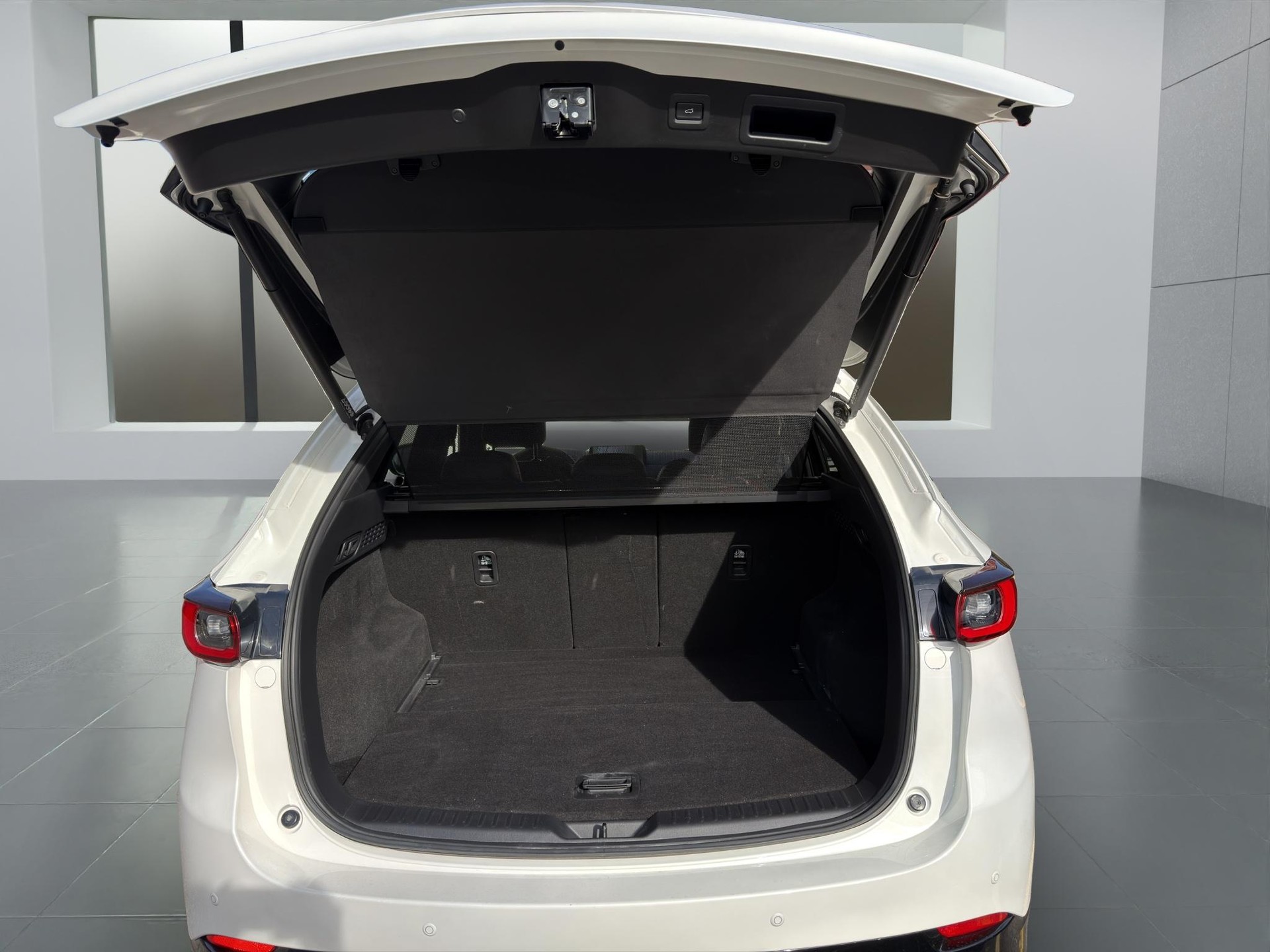 MAZDA CX-5 2.5 Homura AWD-image-17