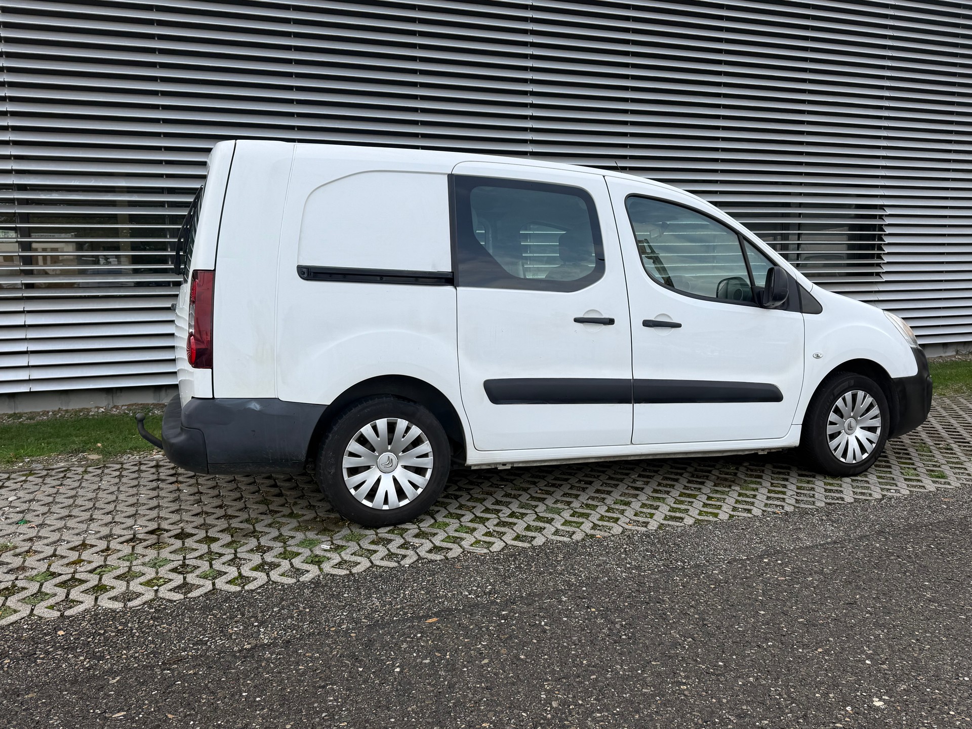 CITROEN Berlingo 1.6HDi L vertiefte Kab./Cab. approfondie-image-6