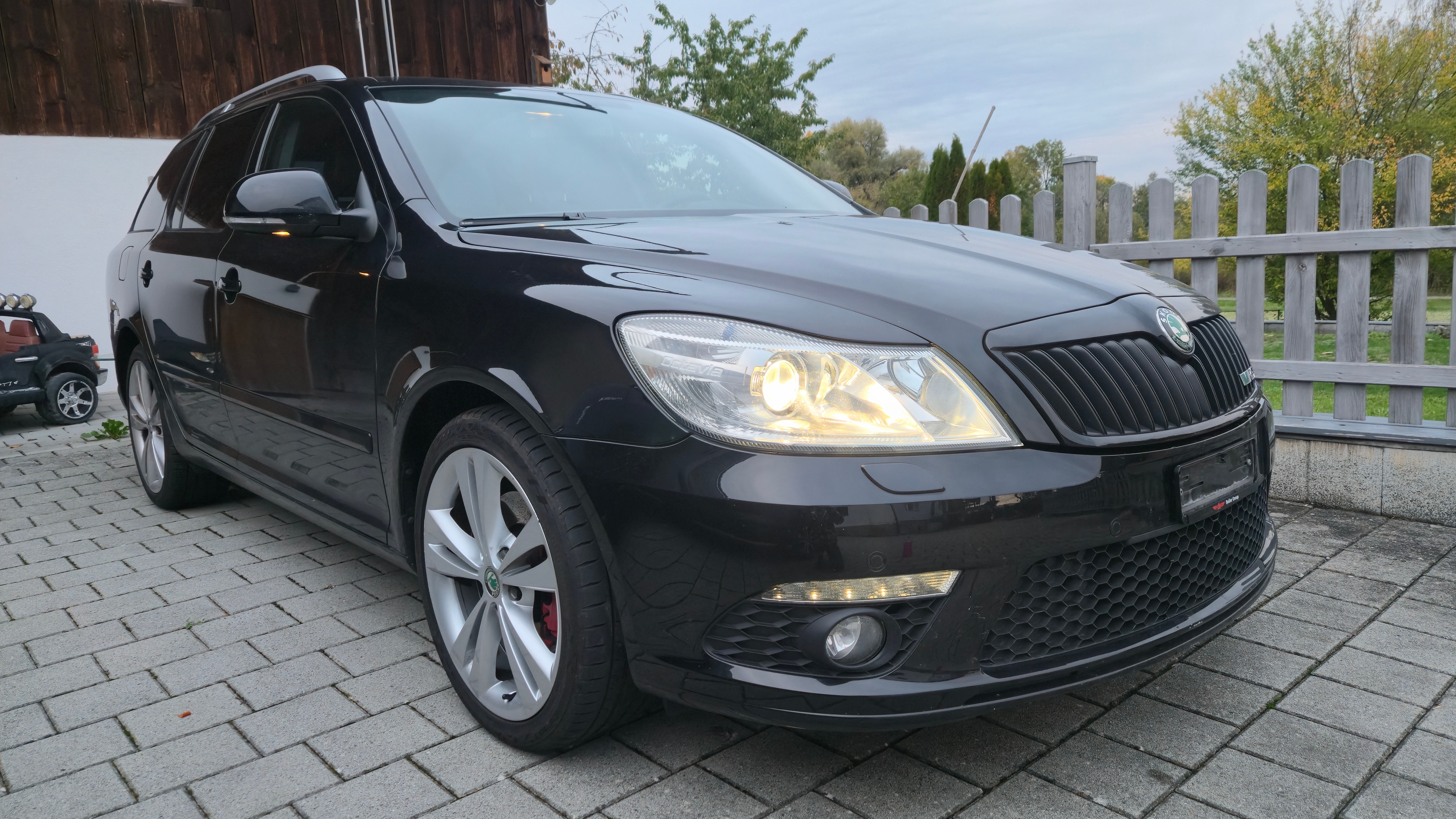 Car photo