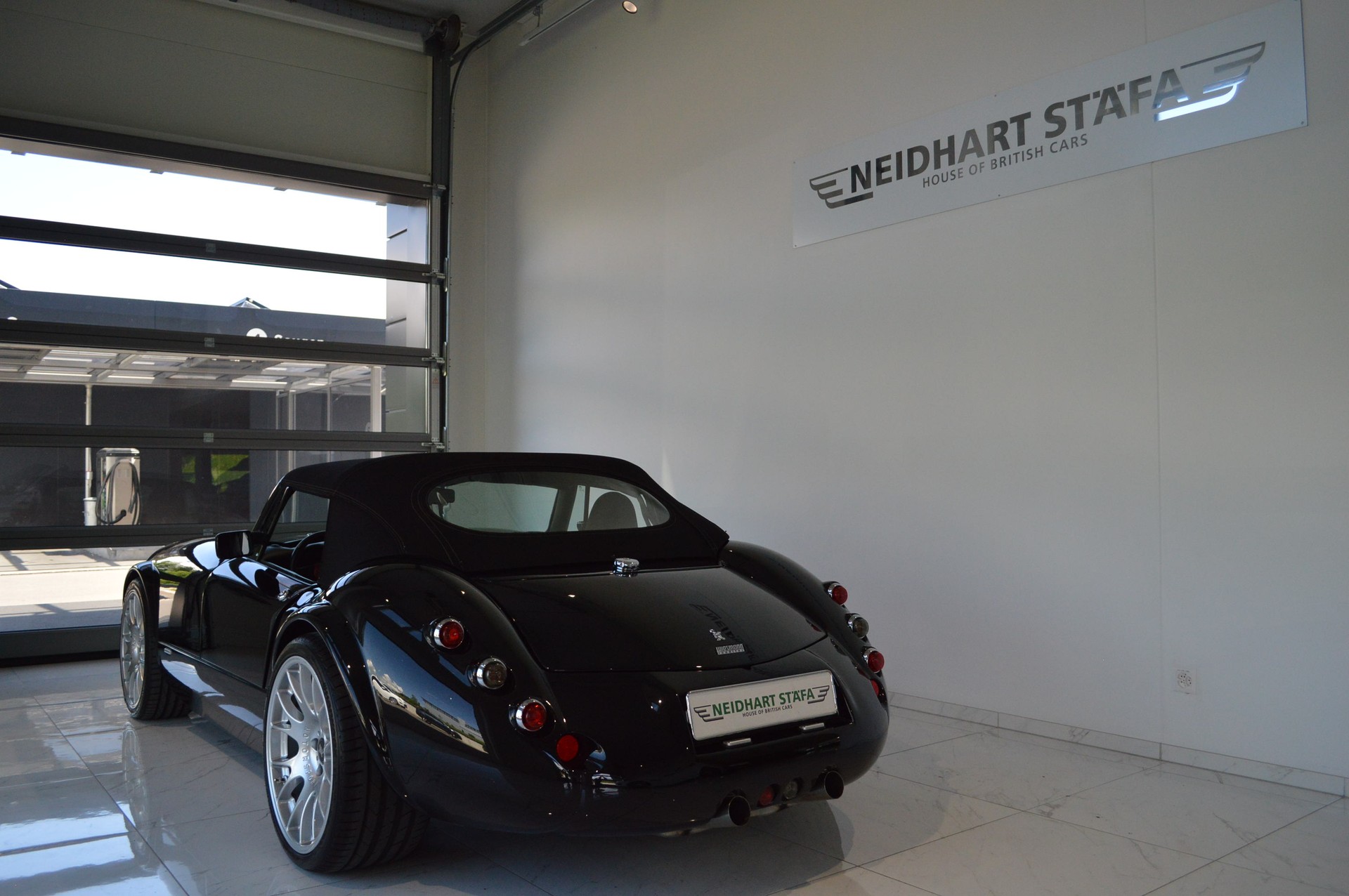 WIESMANN Roadster MF3-showroom-element-2