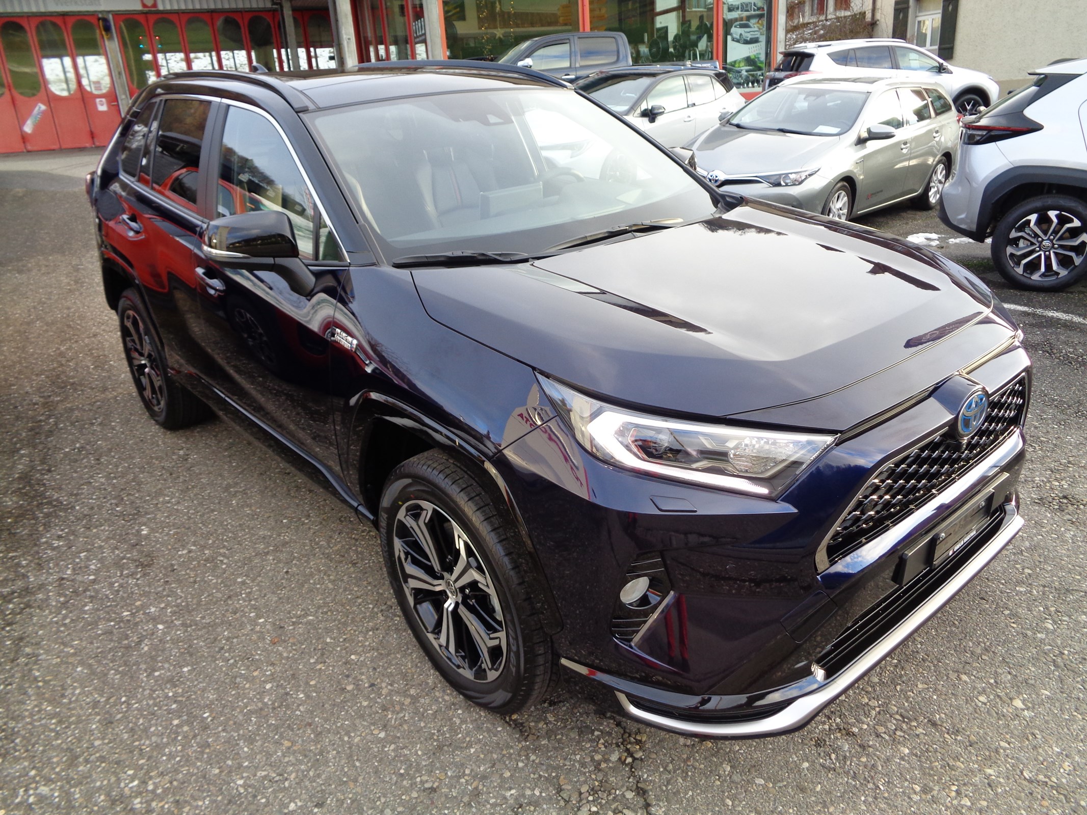 TOYOTA RAV-4 2.5 PHEV Platinum (SUV / GelÃ¤ndewagen)