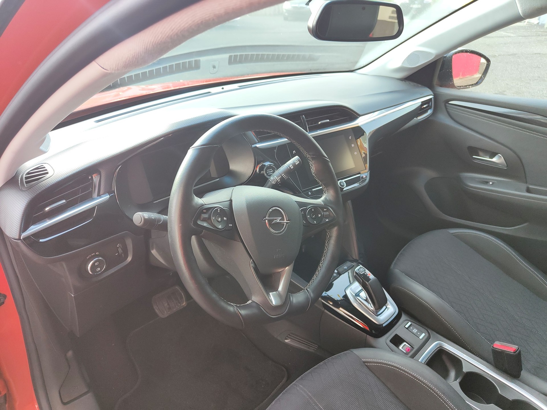 OPEL Corsa e-Elegance-image-3