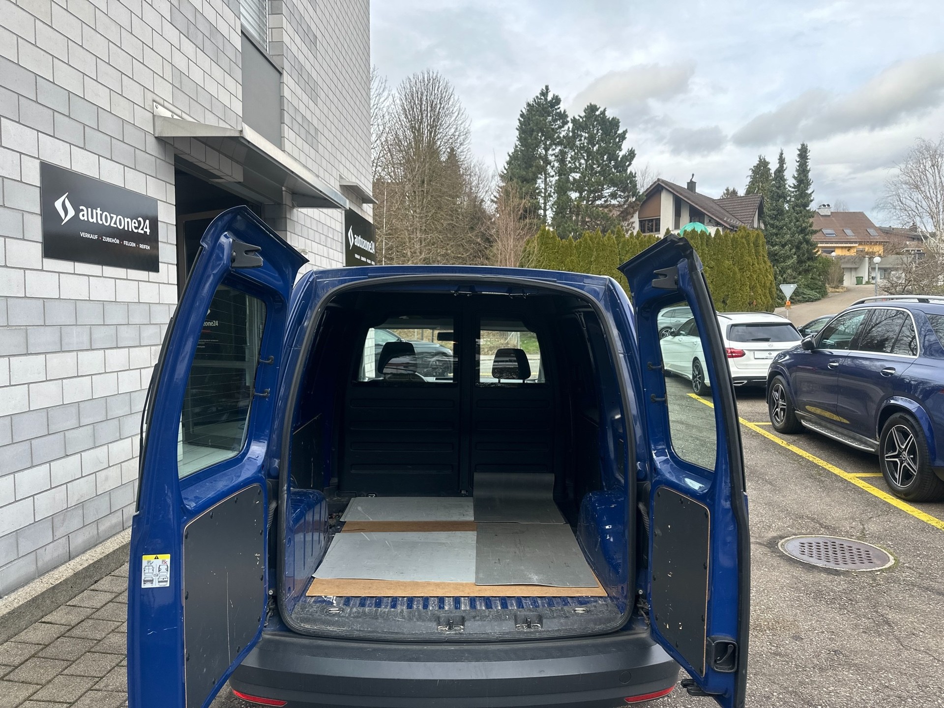 VW Caddy Kaw. 2.0 TDI 102 BlueMT-image-2