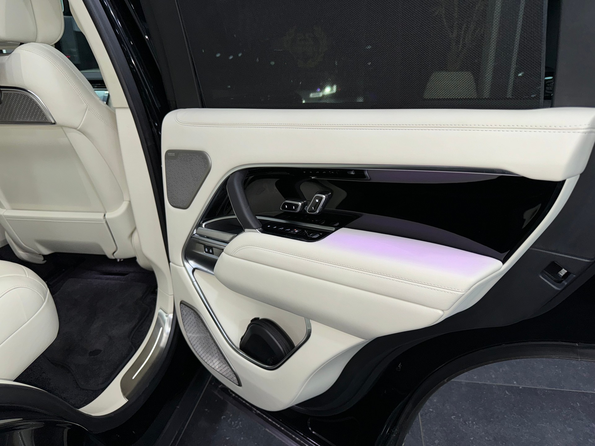 LAND ROVER Range Rover D350 3.0D I6 MHEV Autobiography Automatic-image-15